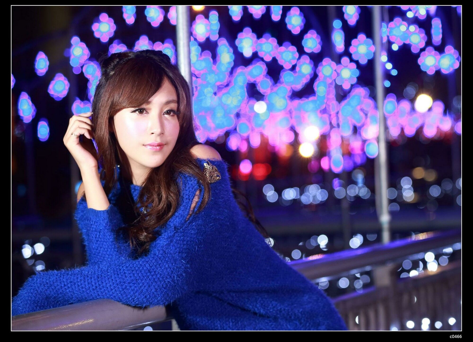 夏晴Miso《圣诞夜黑丝街拍》-图60