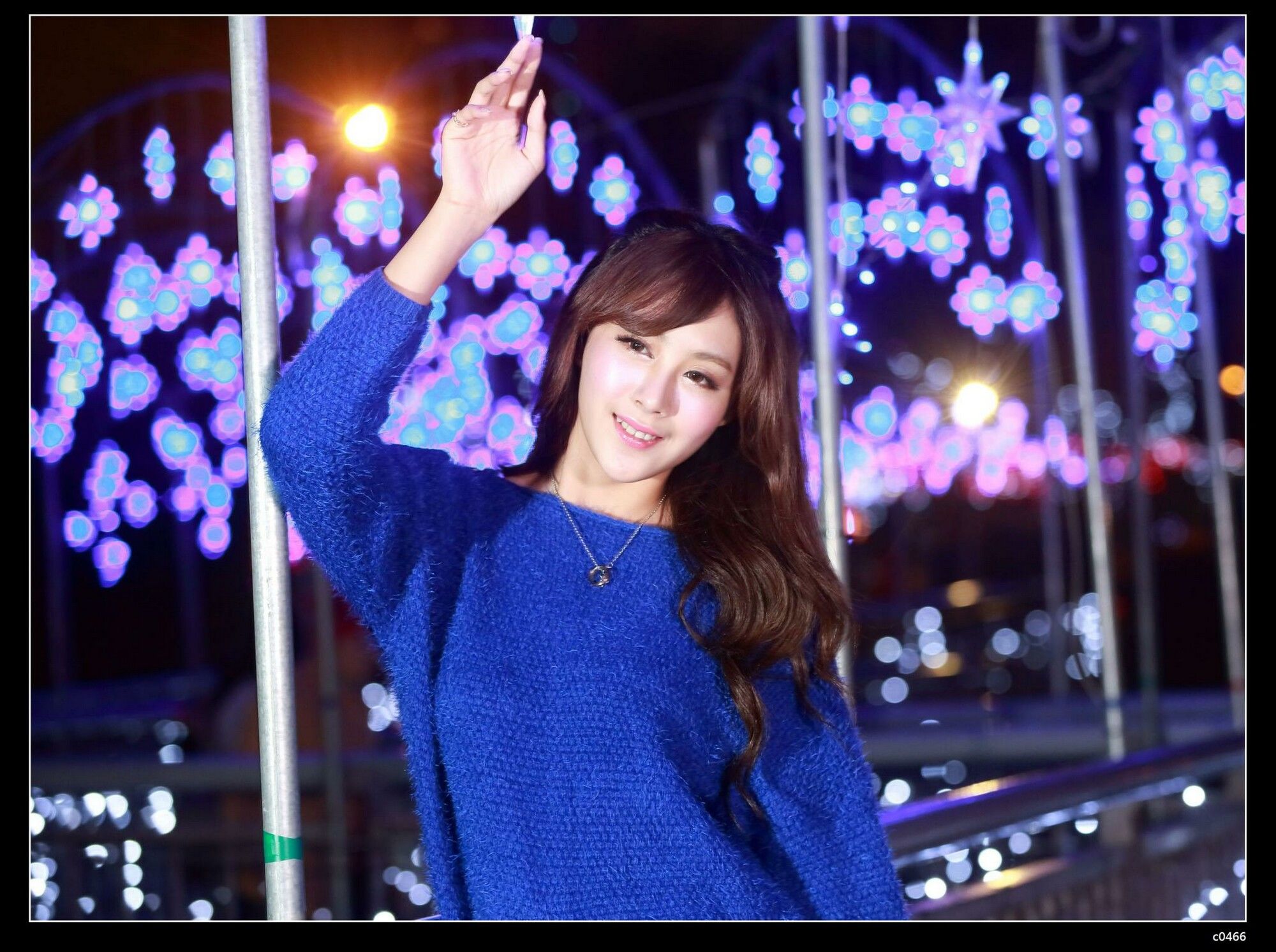 夏晴Miso《圣诞夜黑丝街拍》-图66