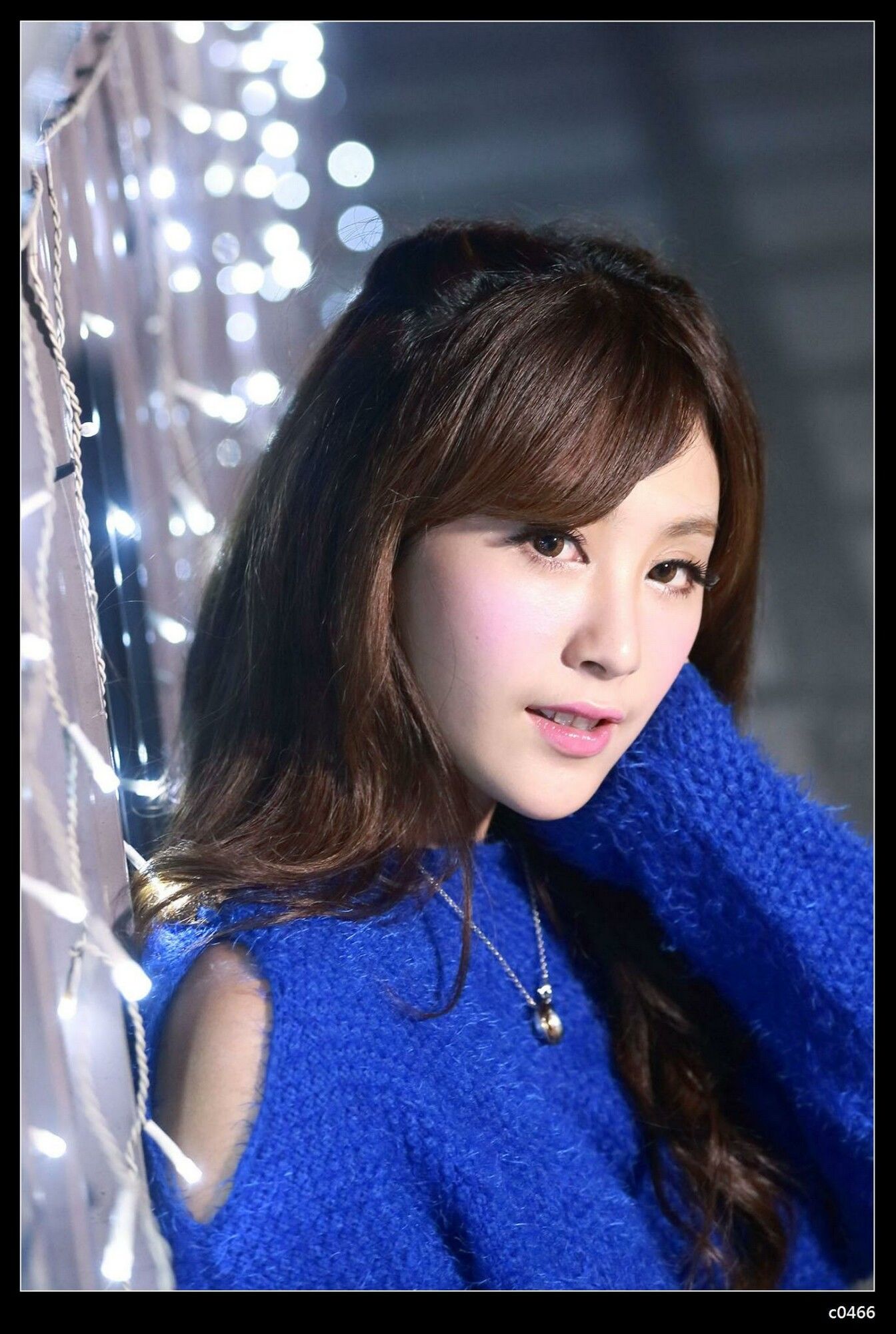 夏晴Miso《圣诞夜黑丝街拍》-图84