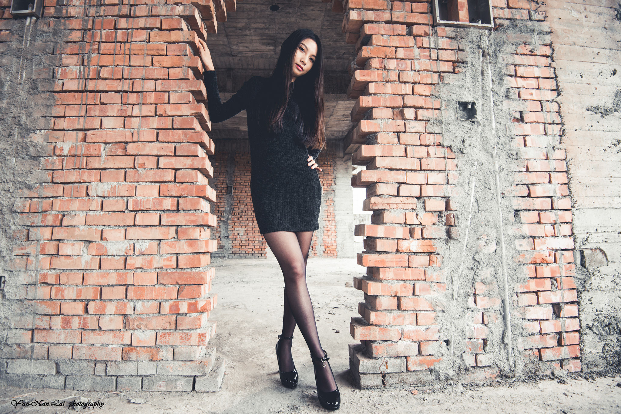 Jenny《黑丝外拍》-图0