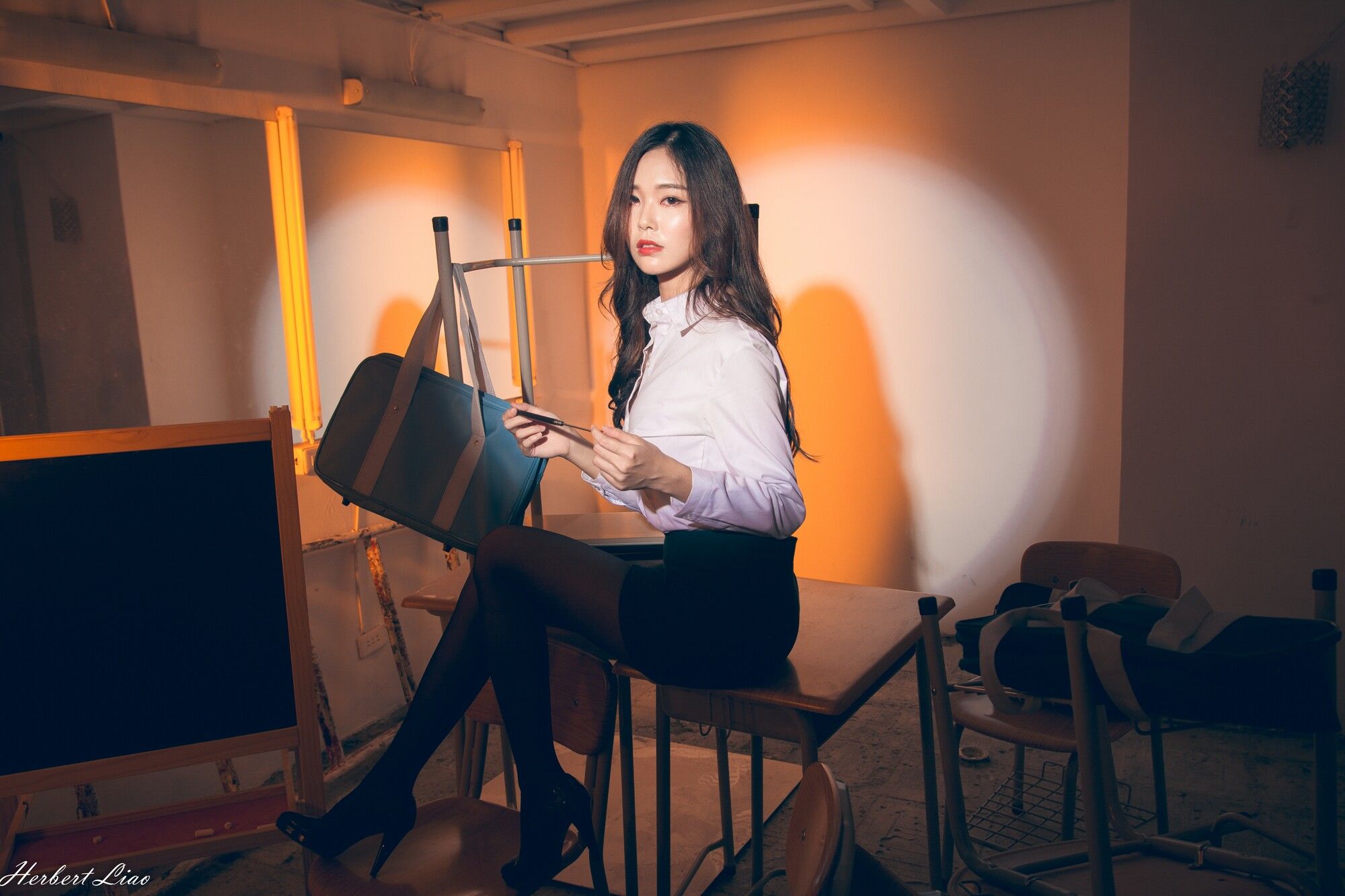 黄上晏Rubis《黑丝靈異教師》-图24