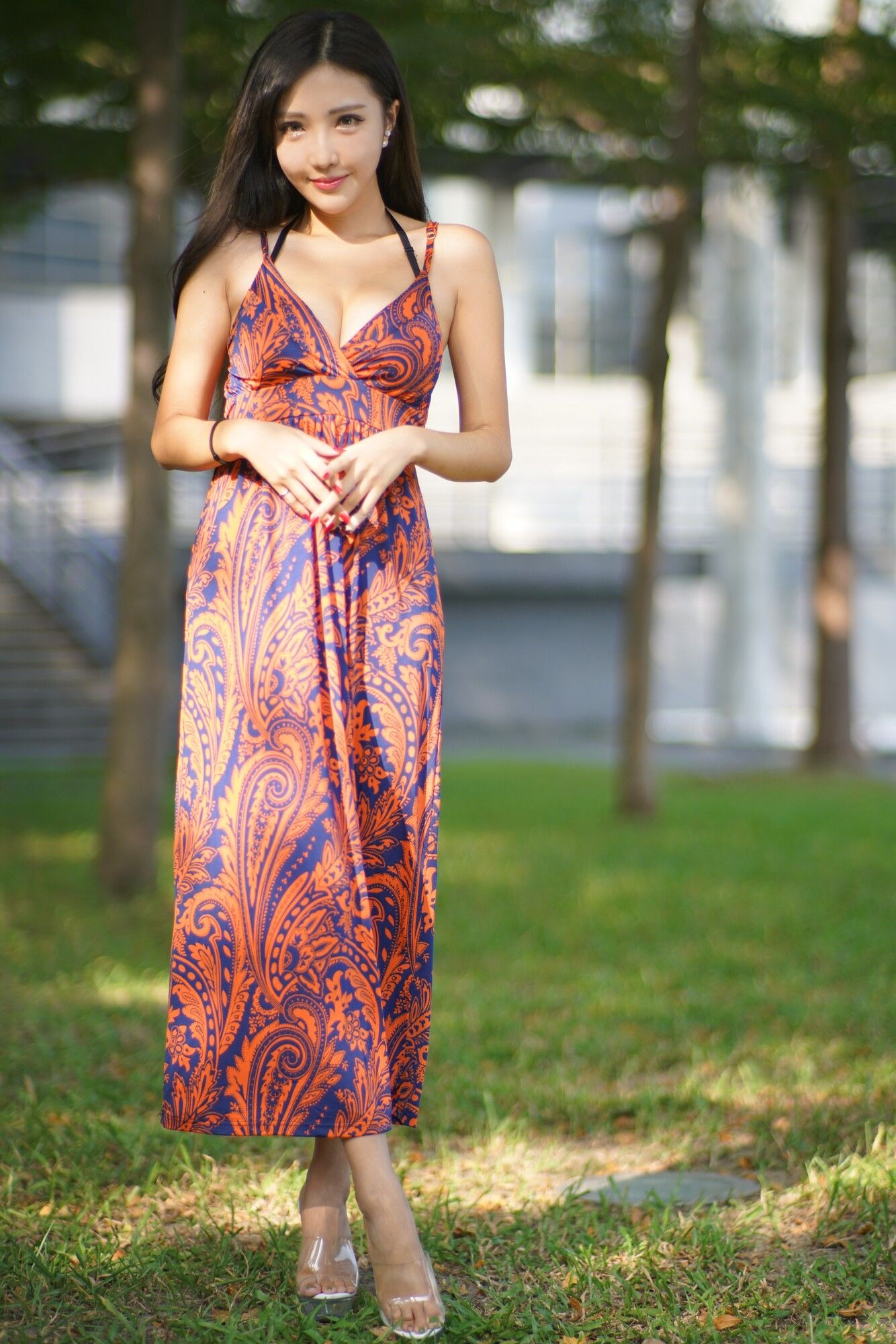 赵芸Syuan《台中美術館 长裙系列》-图0