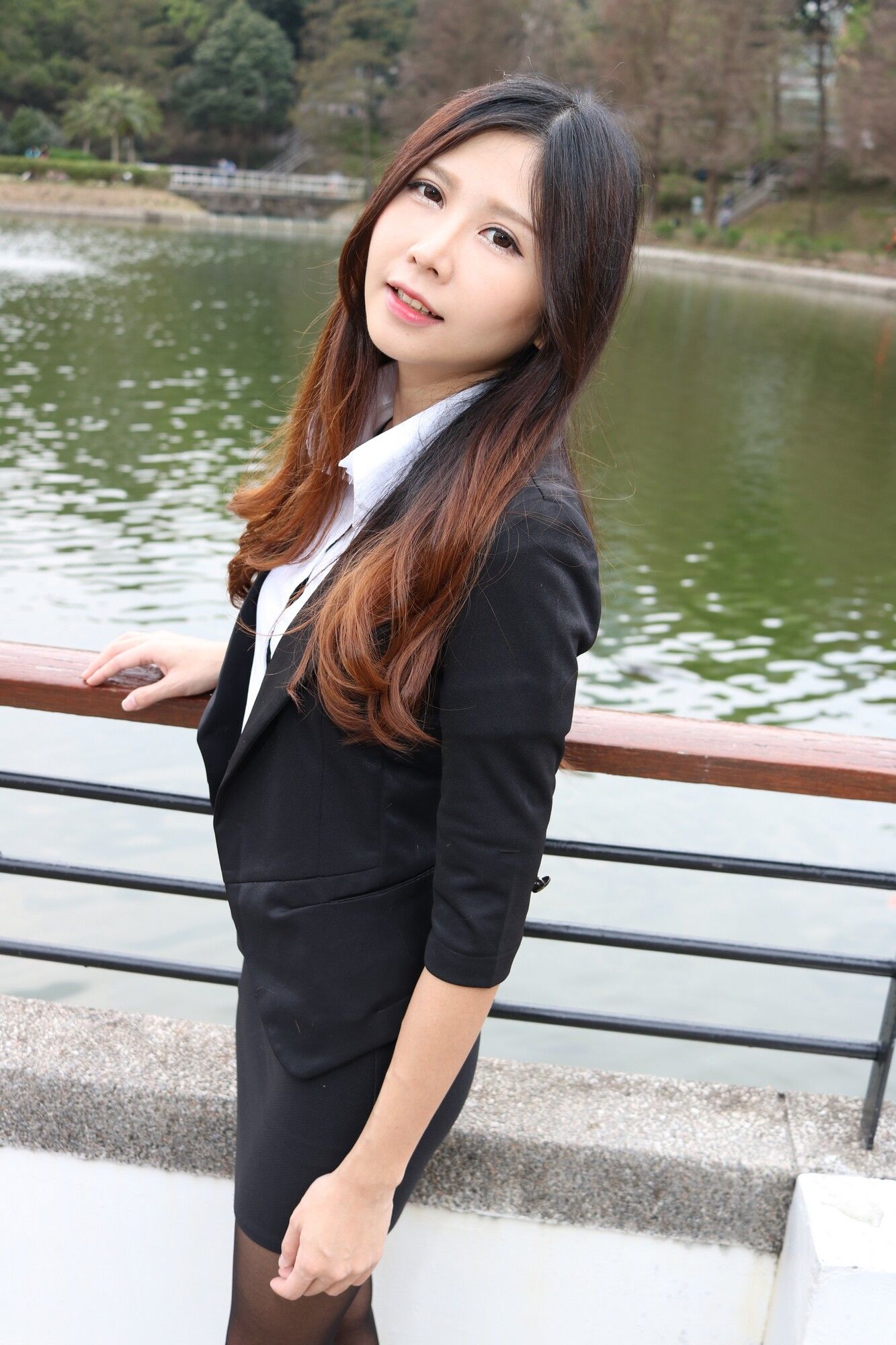 Zooey《中文大學OL黑絲美腿》-图35