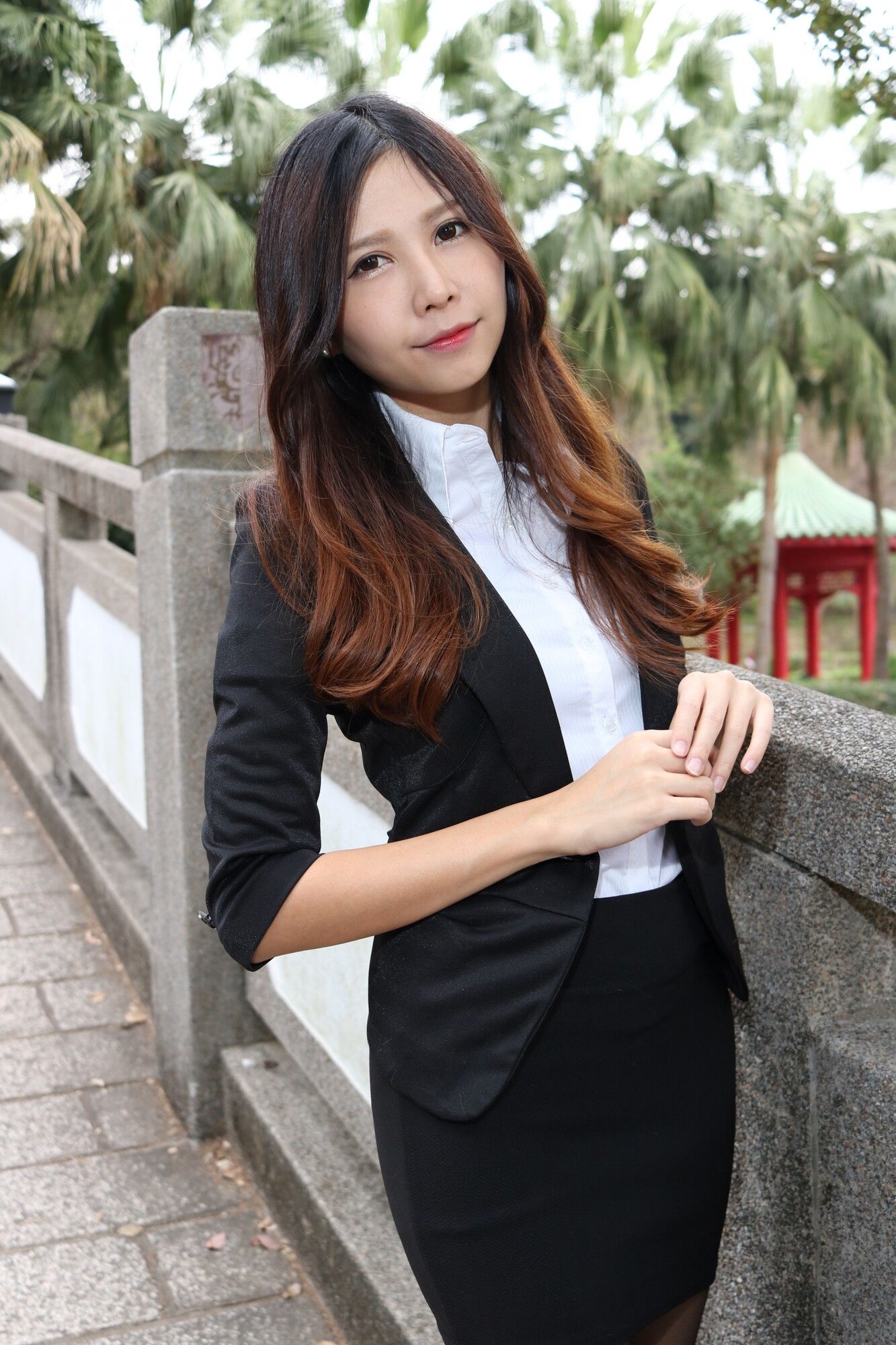 Zooey《中文大學OL黑絲美腿》-图4