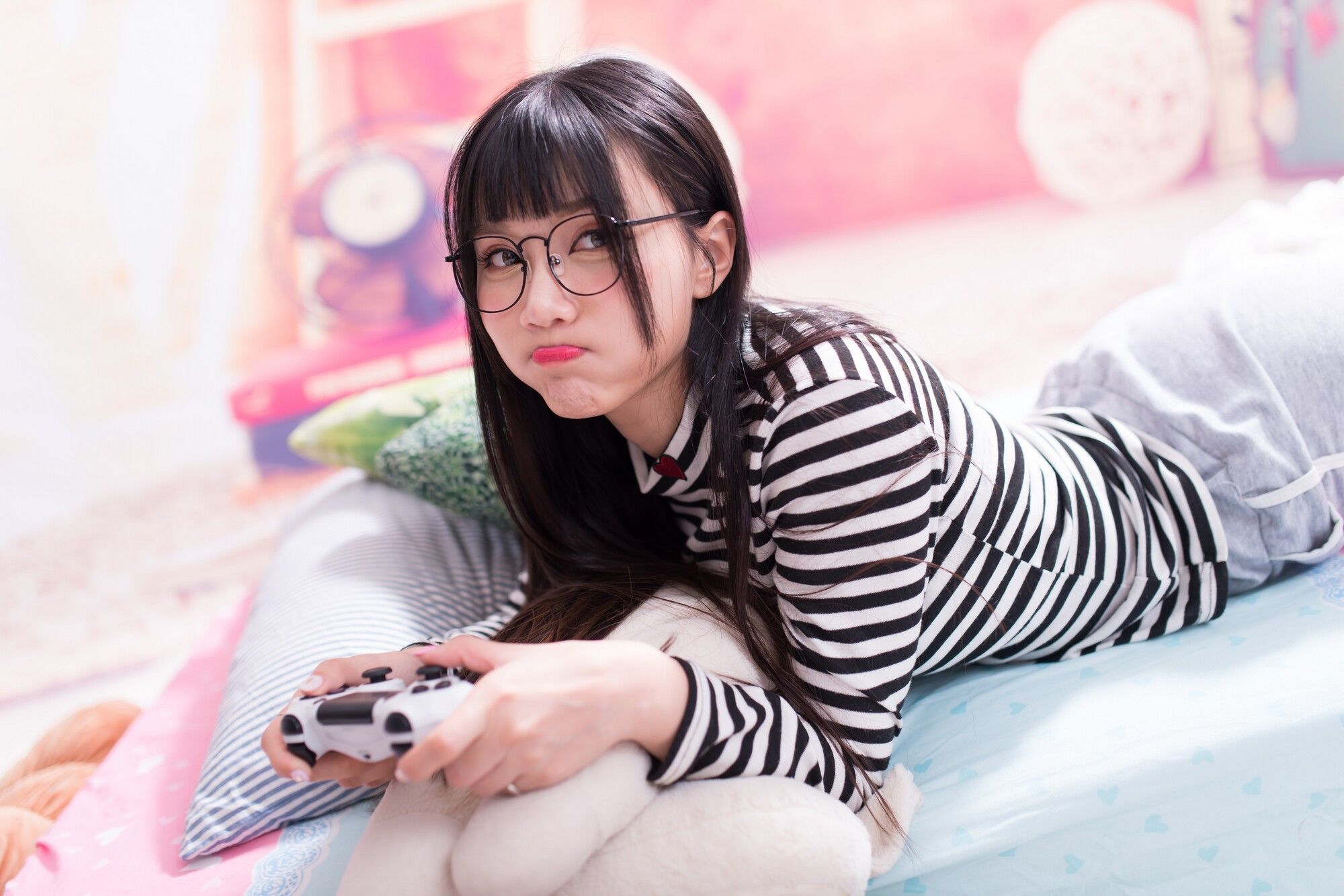 乔乔儿《琴棚电玩少女DVA》-图6