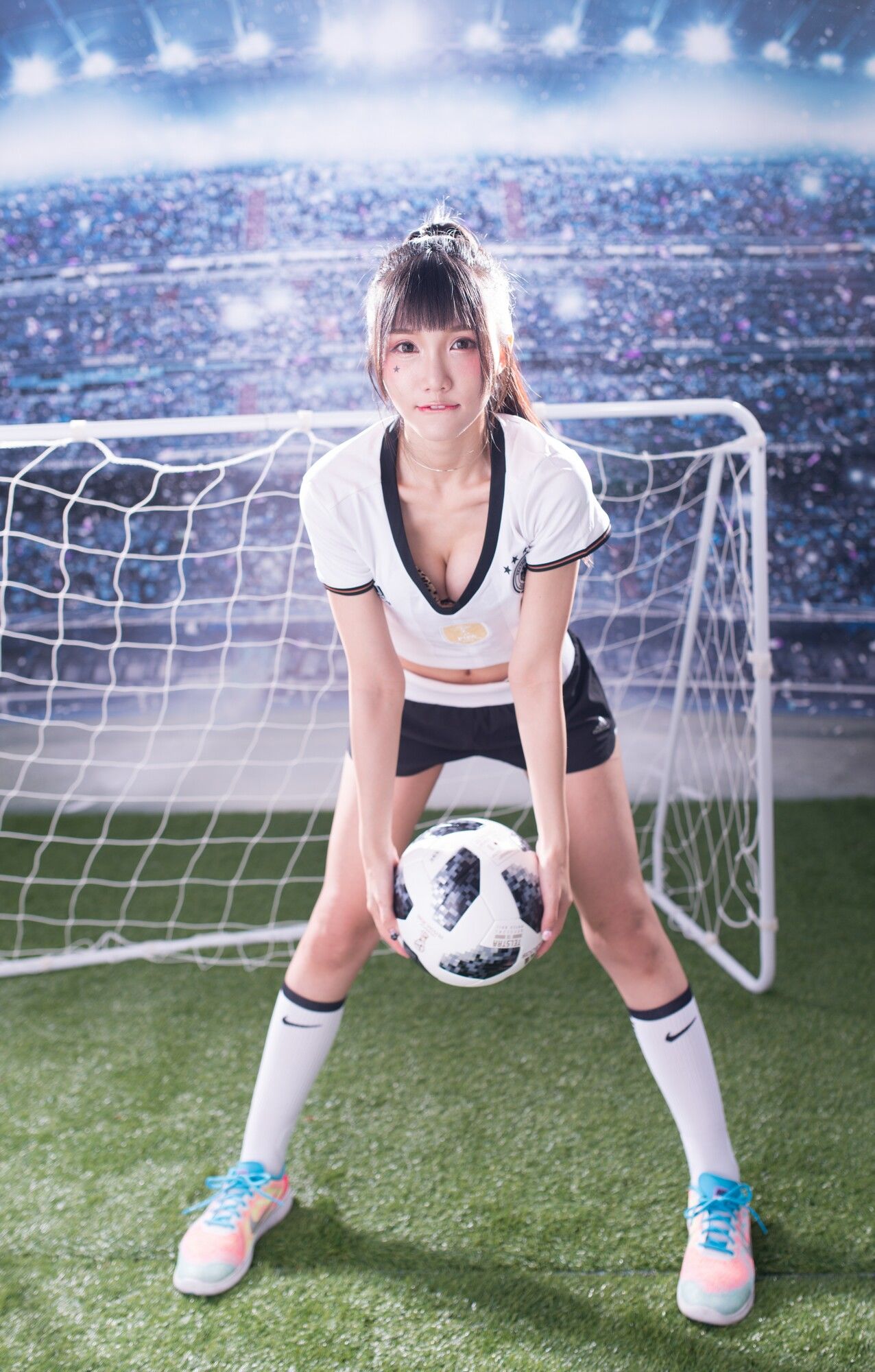 乔乔儿Sylvia《琴棚足球宝贝》-图4