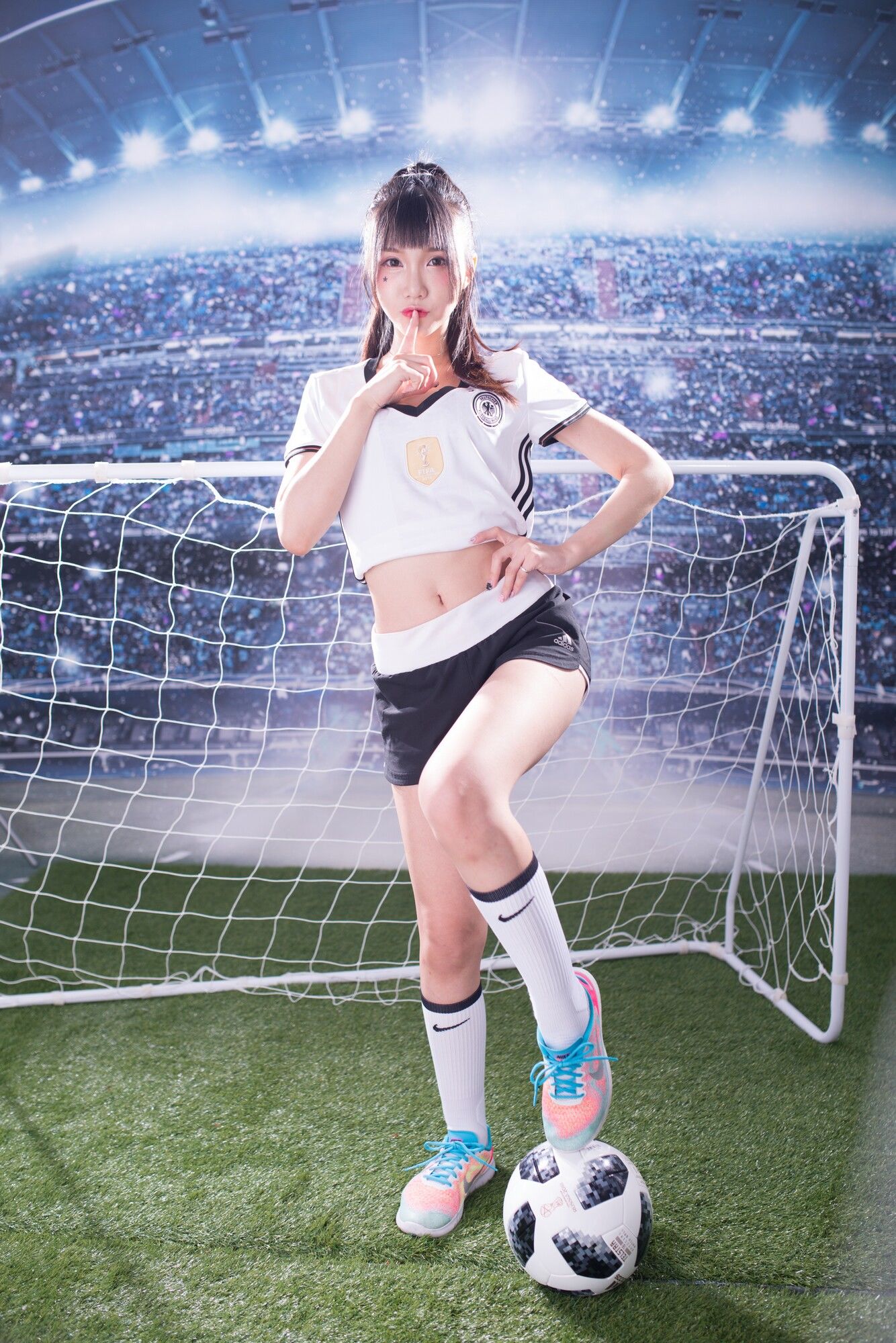 乔乔儿Sylvia《琴棚足球宝贝》-图5