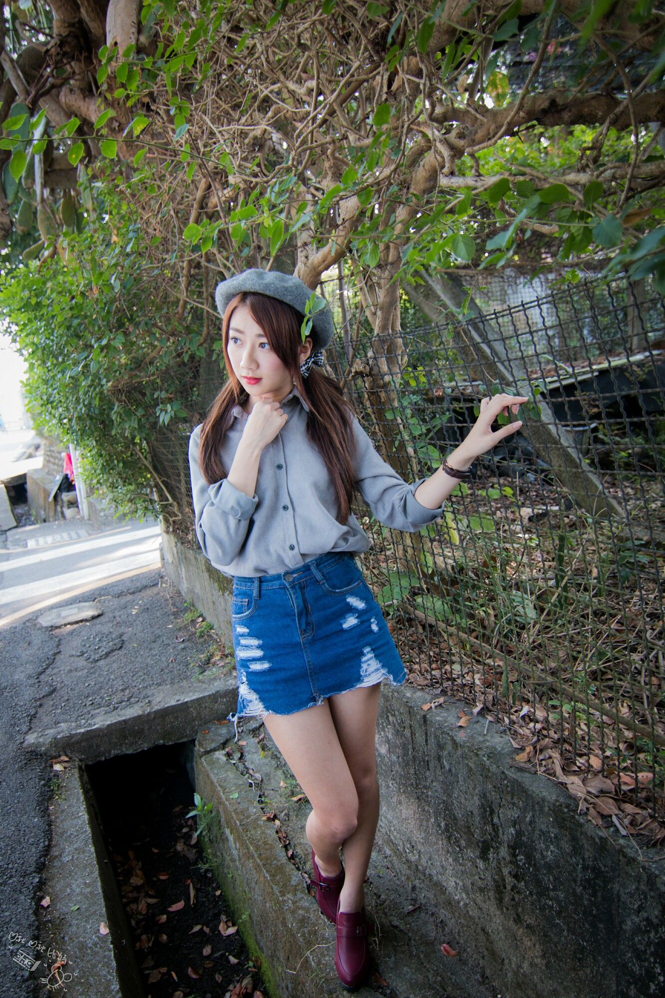 啾比特(张嘉庭)《走光復新村甜美外拍短裙系列》-图12