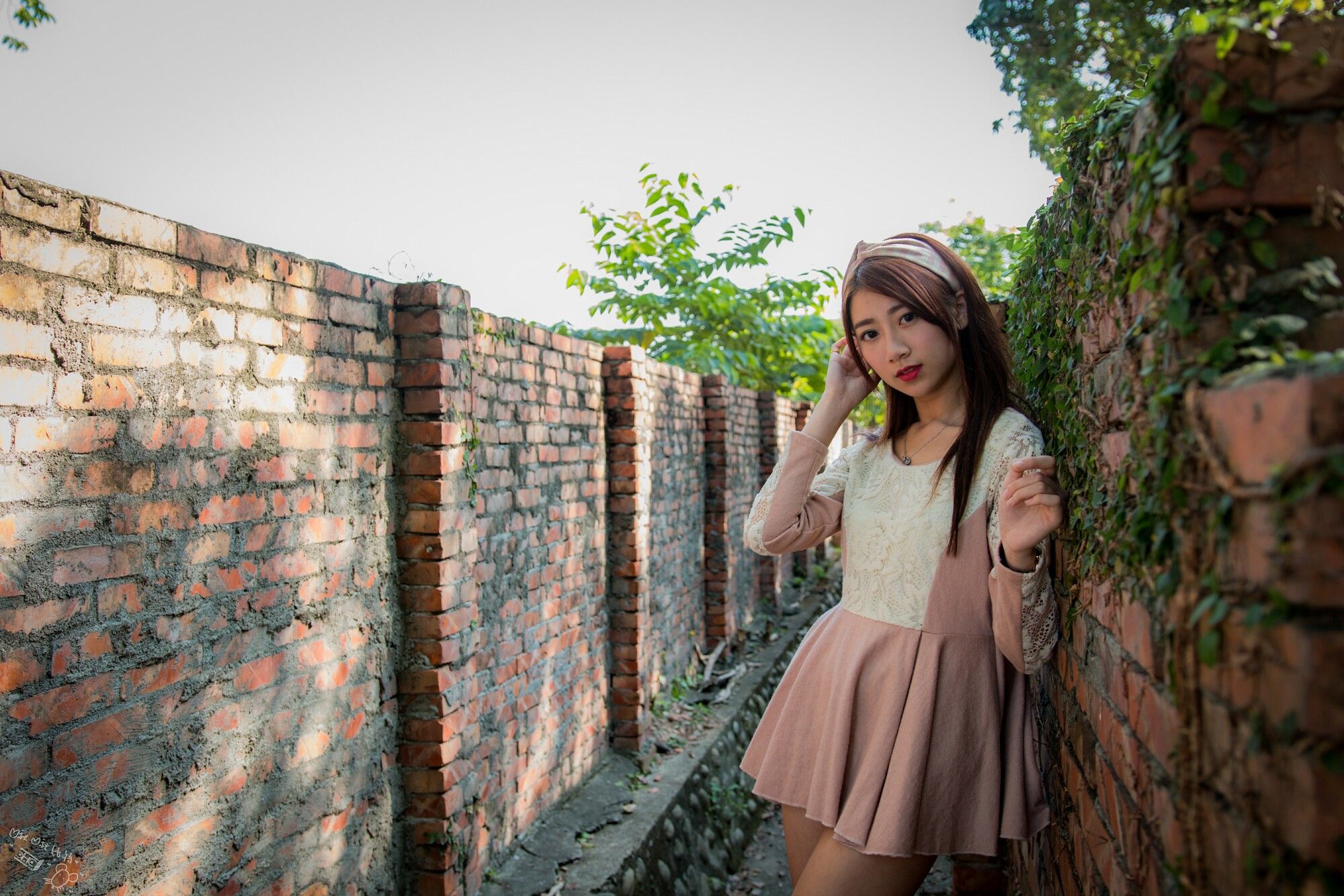 啾比特(张嘉庭)《走光復新村甜美外拍短裙系列》-图14