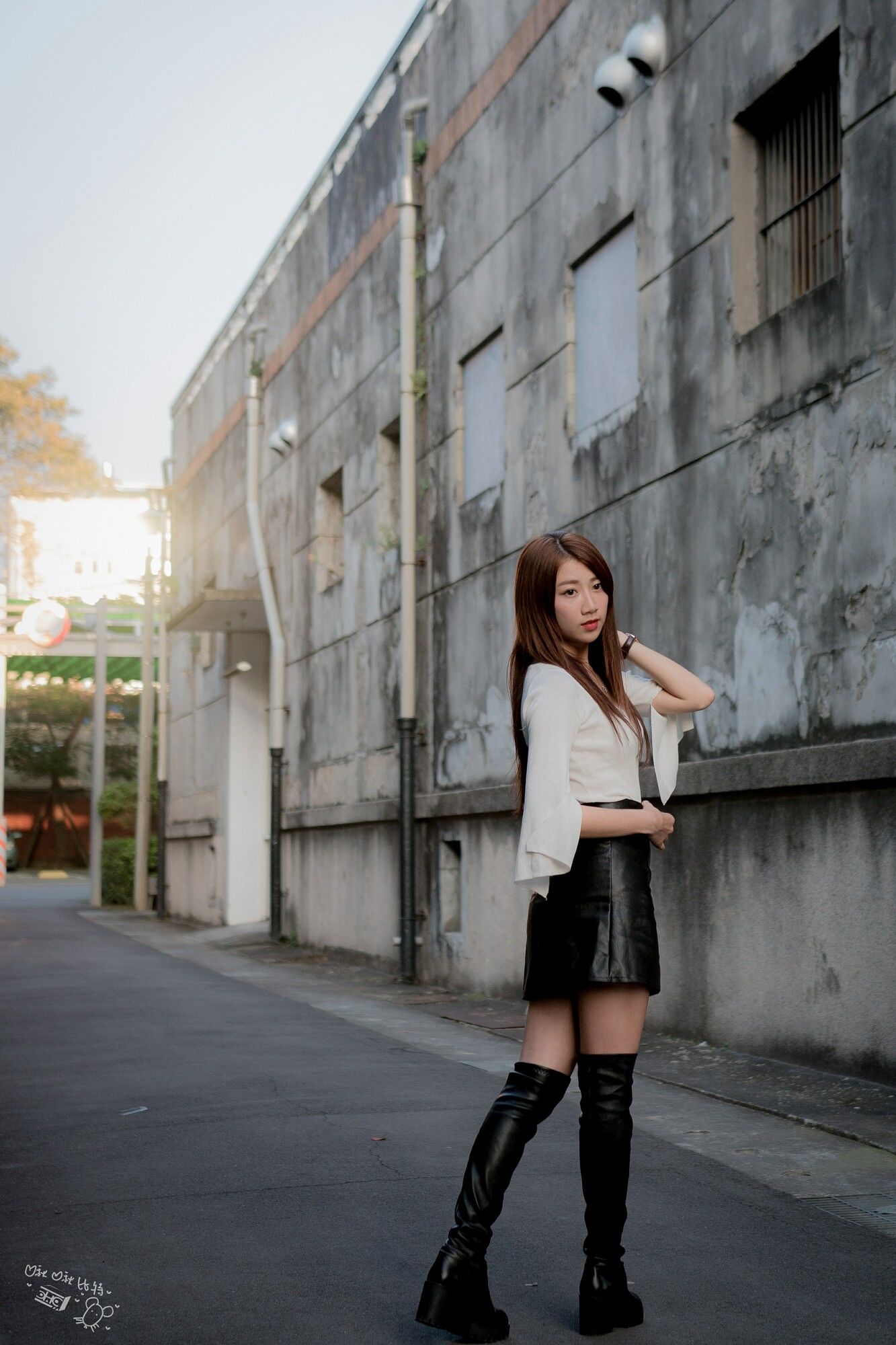 啾比特(张嘉庭)《走光復新村甜美外拍短裙系列》-图28