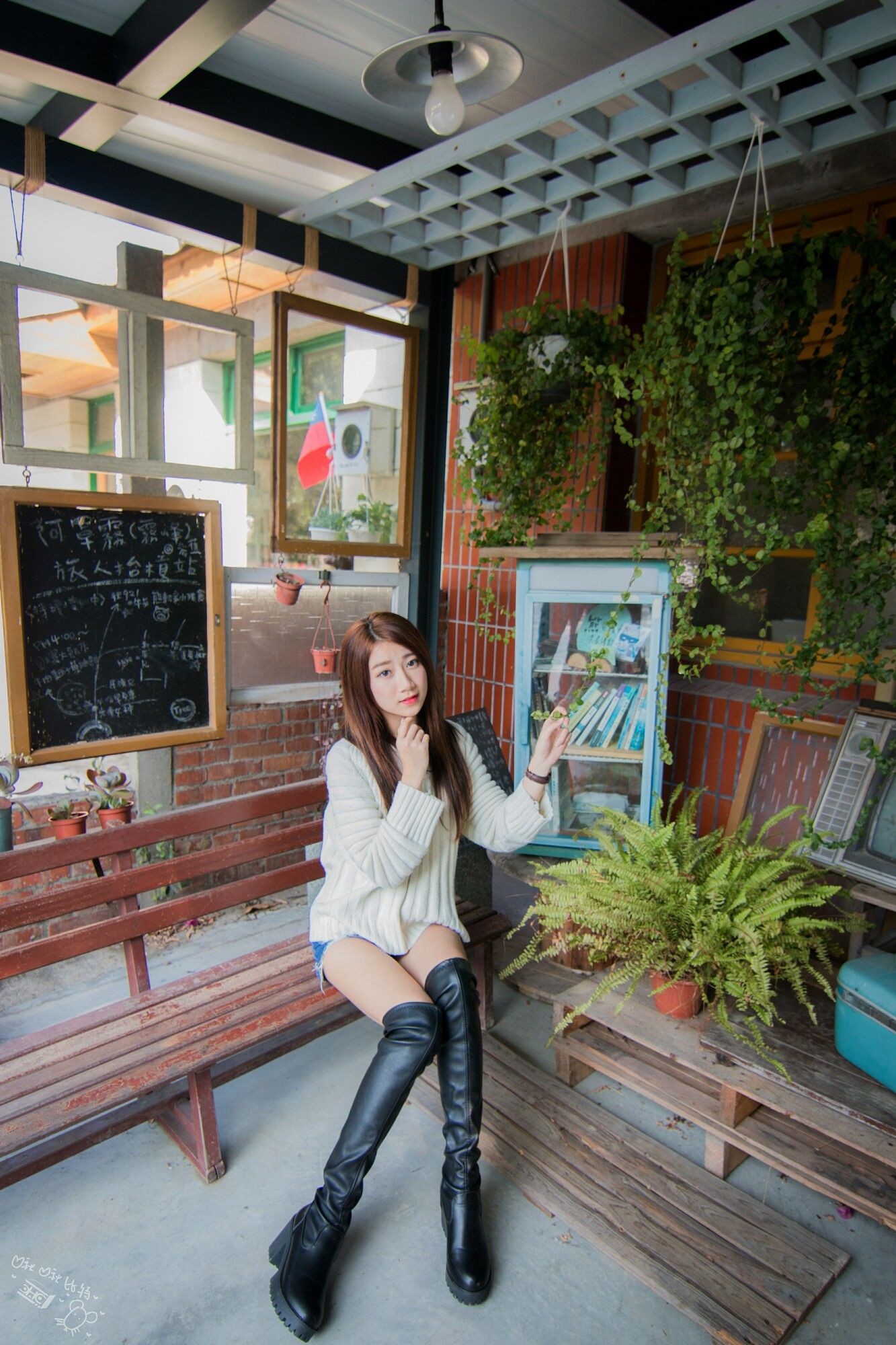 啾比特(张嘉庭)《走光復新村甜美外拍短裙系列》-图33