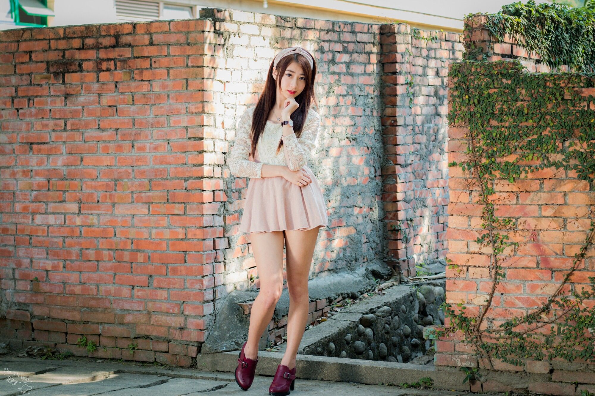 啾比特(张嘉庭)《走光復新村甜美外拍短裙系列》-图37