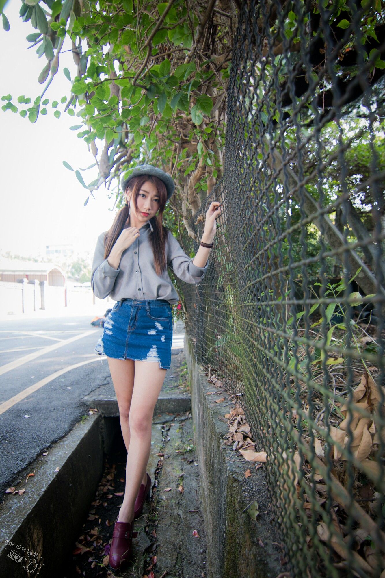 啾比特(张嘉庭)《走光復新村甜美外拍短裙系列》-图53