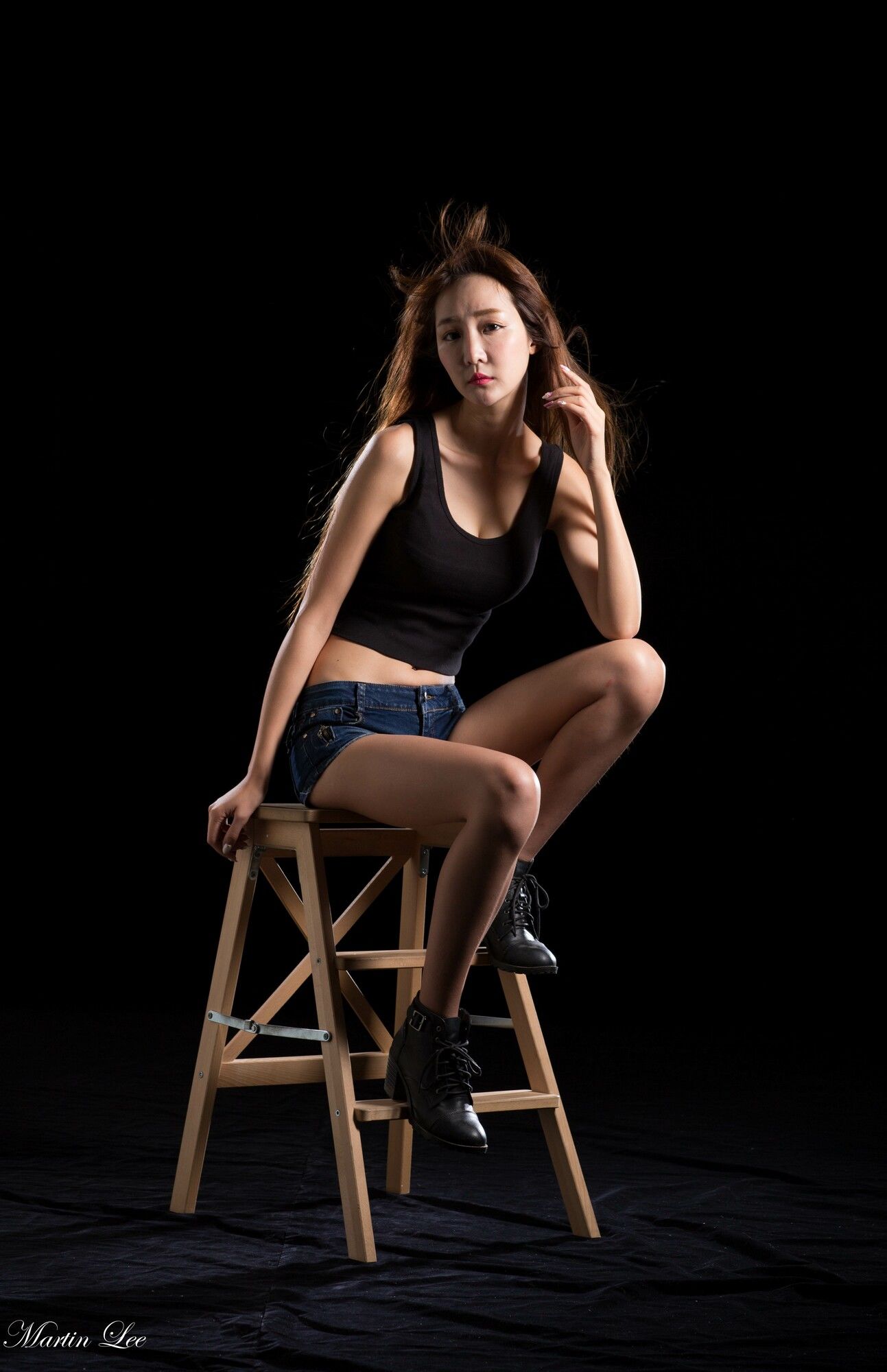 吕蔓《黑丝丽人 三套服装》-图32