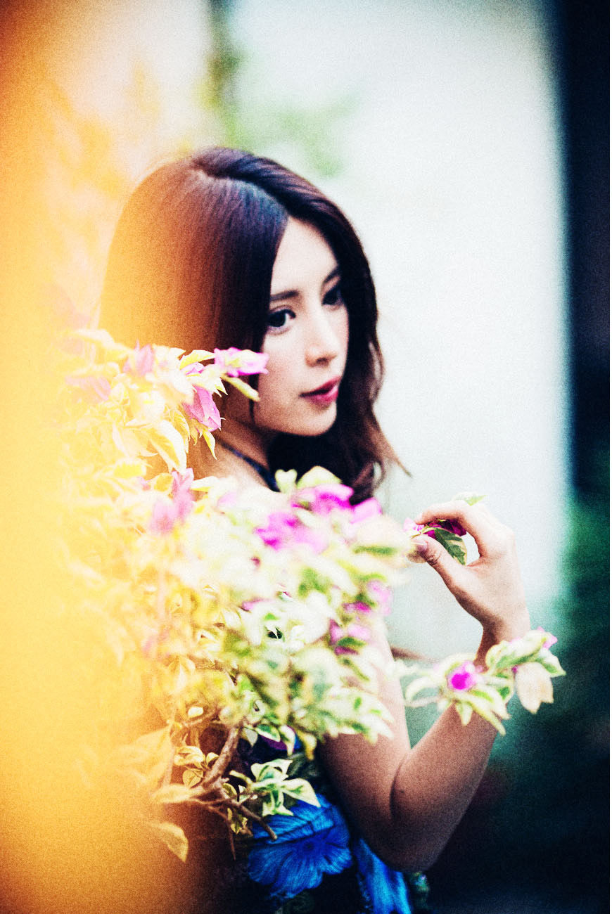 大眼正妹张齐郡《炫彩外拍》-图9