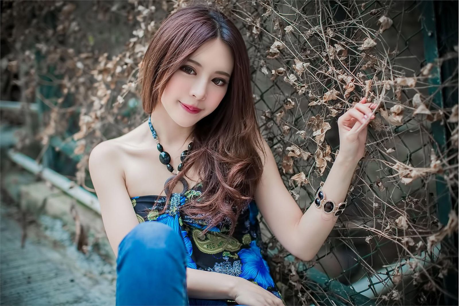 大眼正妹张齐郡《炫彩外拍》-图23