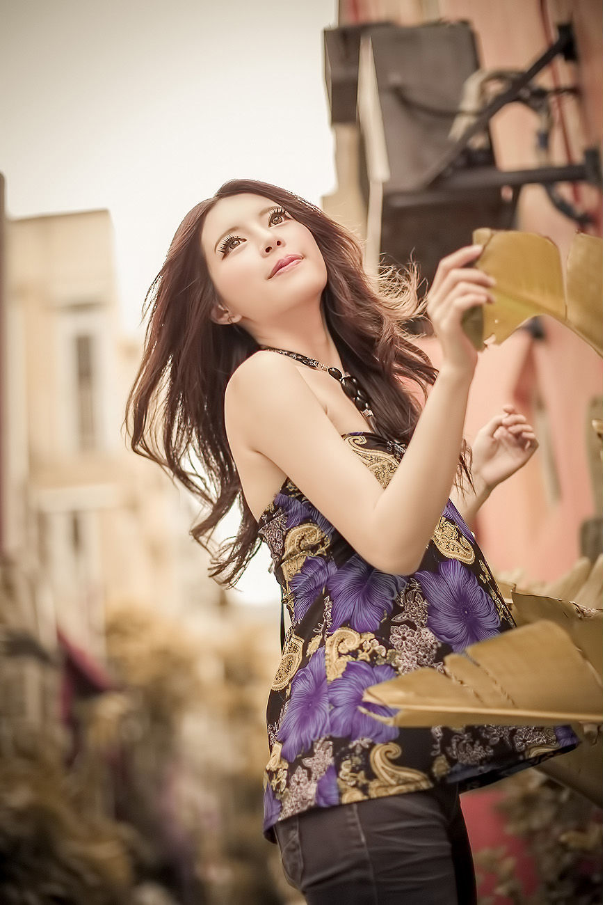 大眼正妹张齐郡《炫彩外拍》-图31