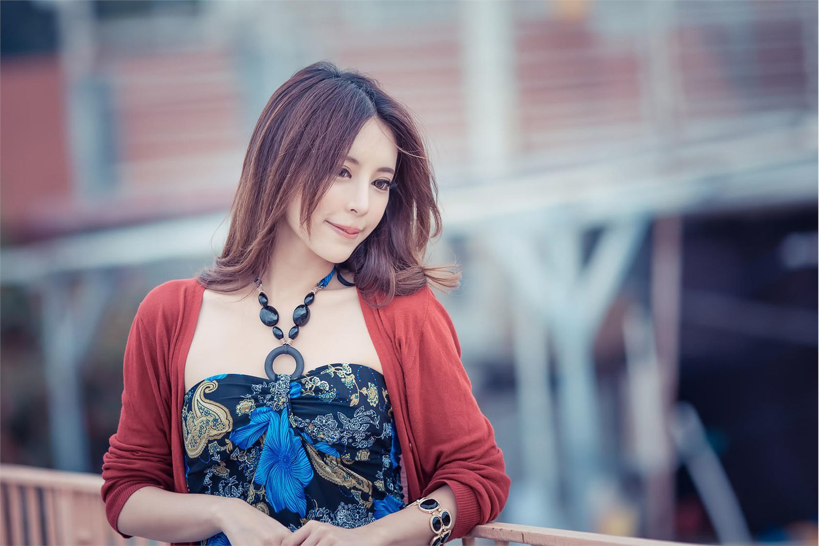 大眼正妹张齐郡《炫彩外拍》-图38