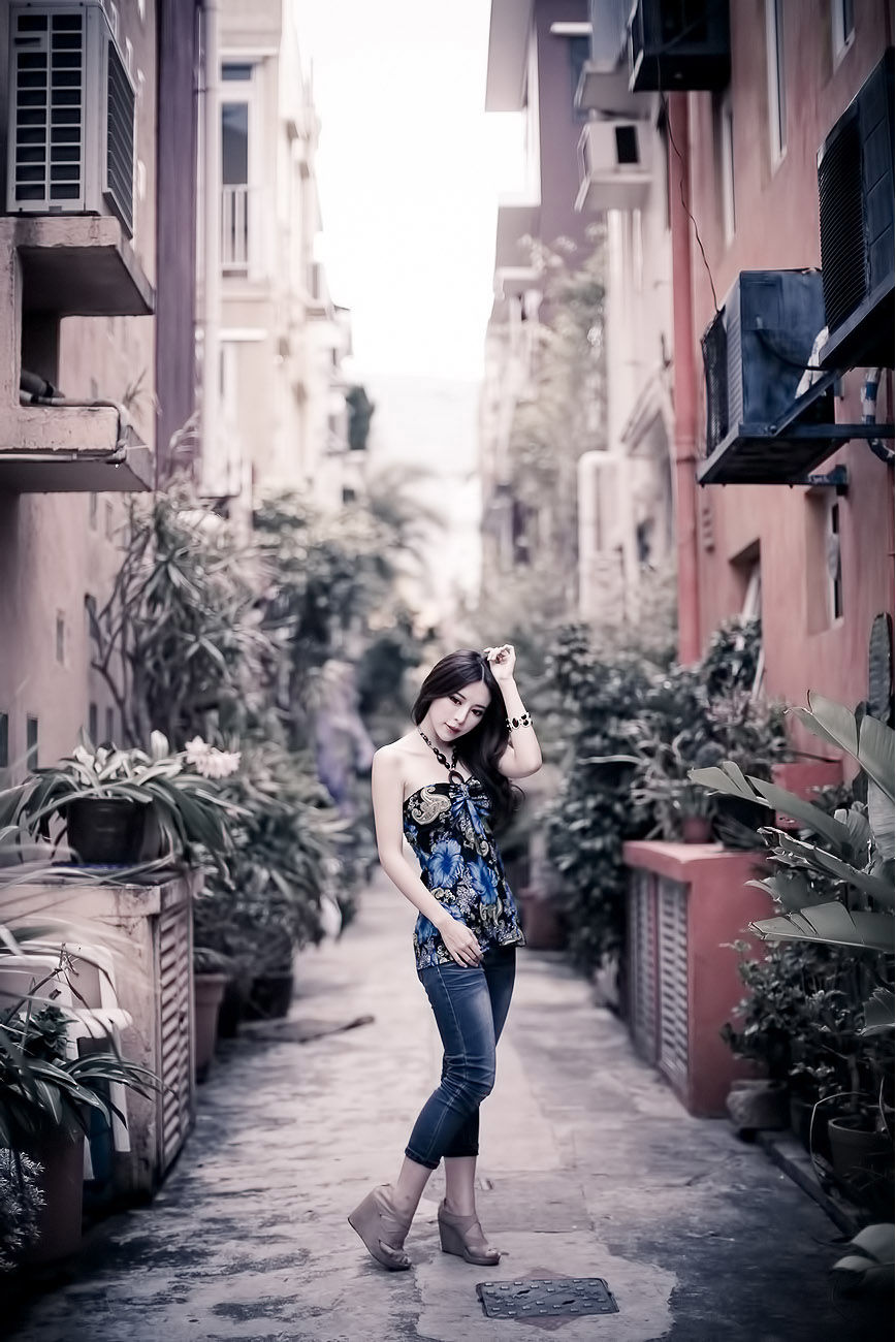 大眼正妹张齐郡《炫彩外拍》-图4