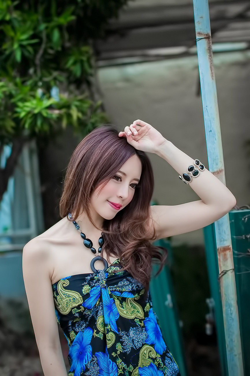 大眼正妹张齐郡《炫彩外拍》-图56