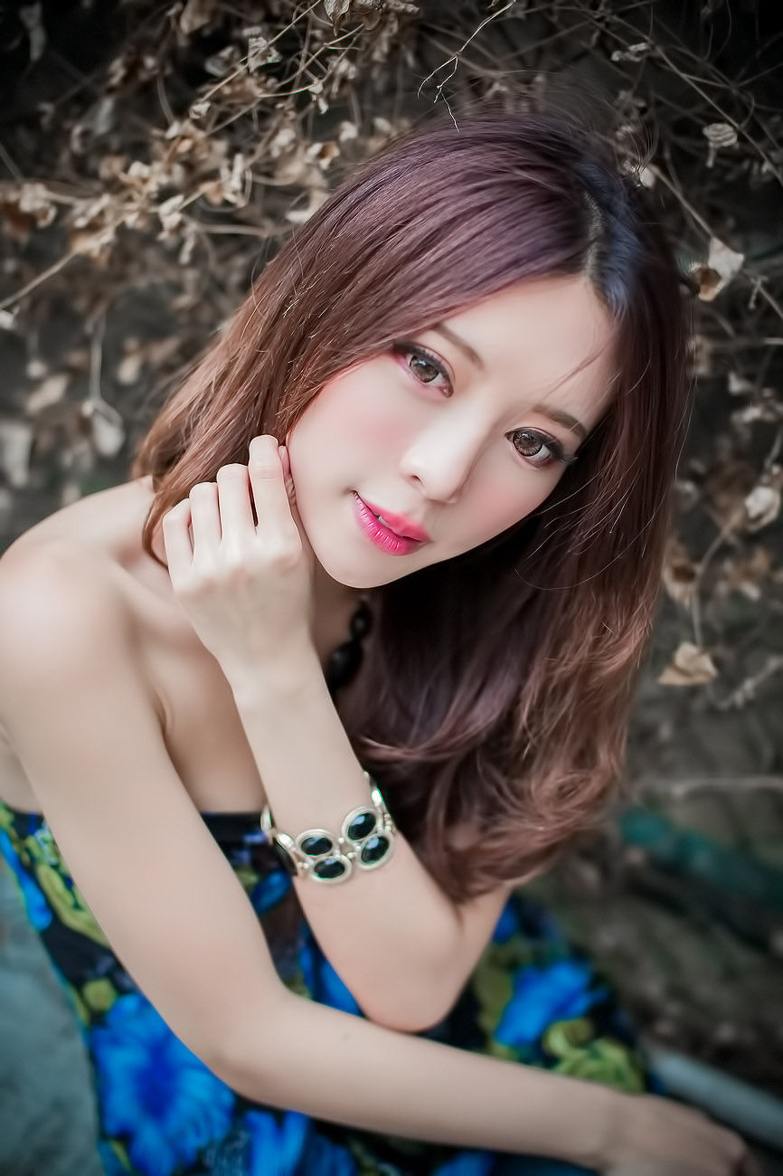 大眼正妹张齐郡《炫彩外拍》-图64