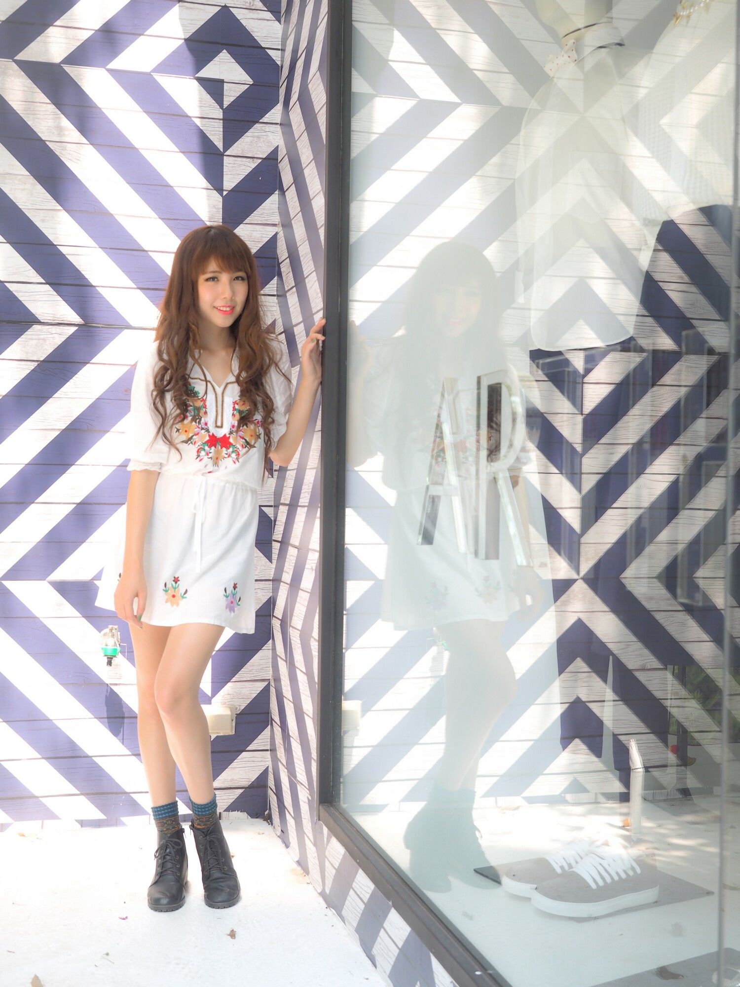 捲捲《東區街拍》-图1