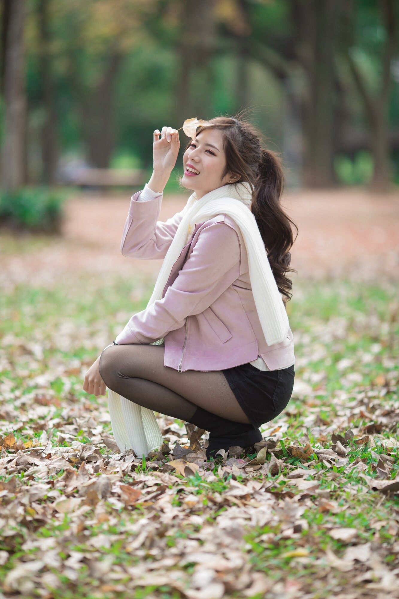 方唯真 - 3套服装黑丝街拍-图19