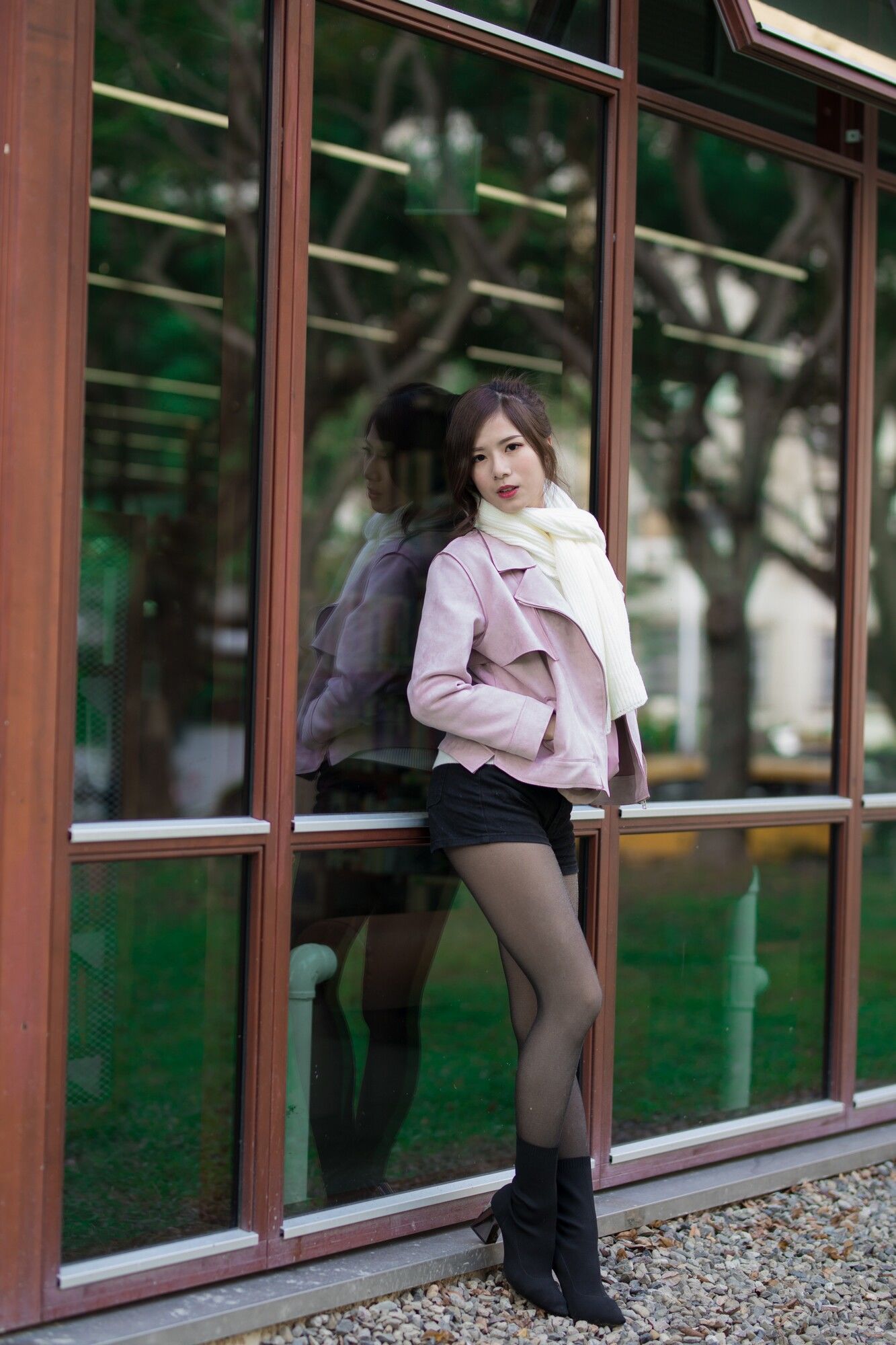 方唯真 - 3套服装黑丝街拍-图28