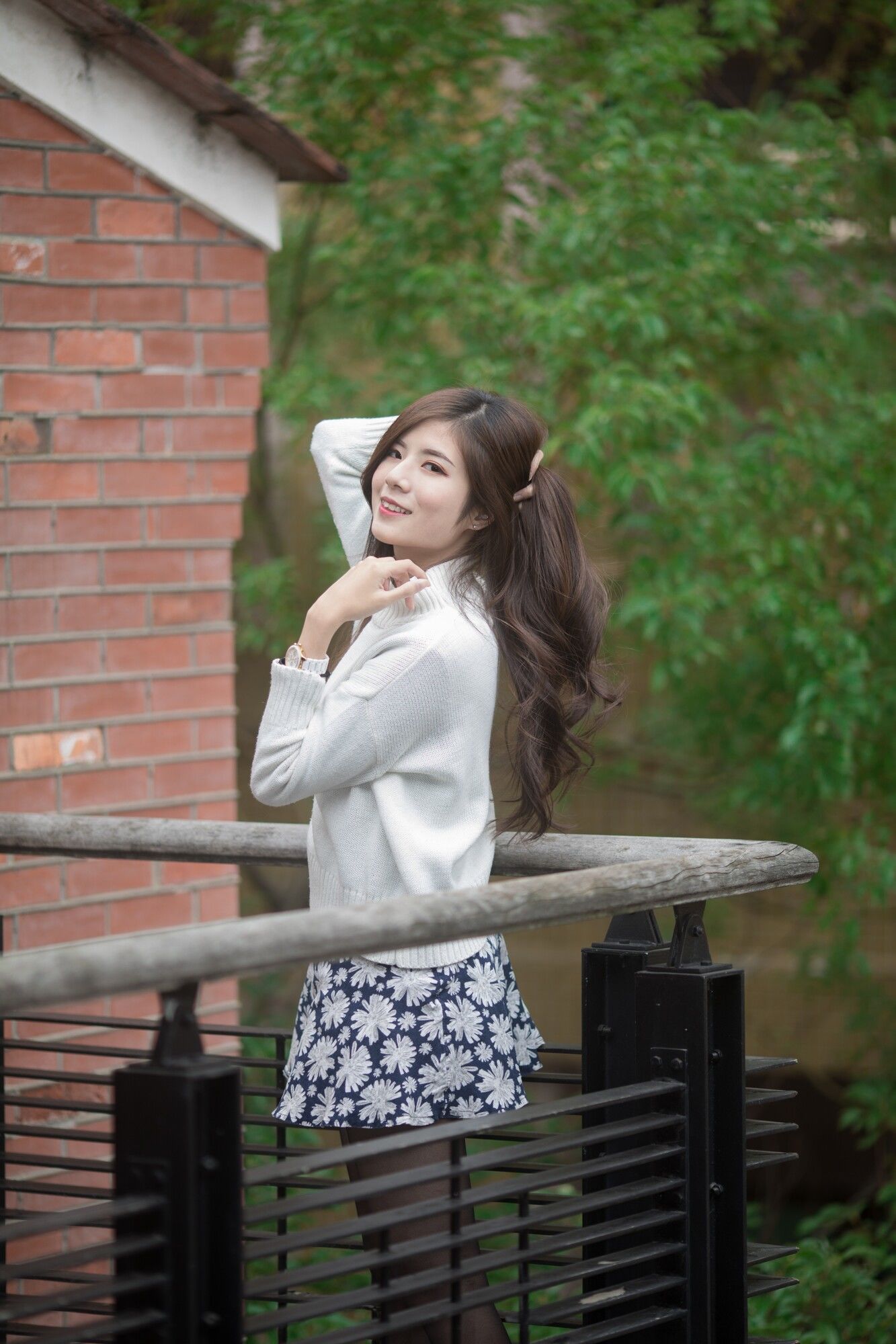 方唯真 - 3套服装黑丝街拍-图30