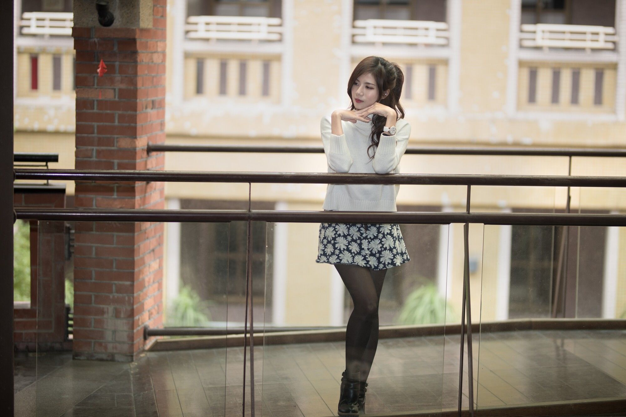 方唯真 - 3套服装黑丝街拍-图35