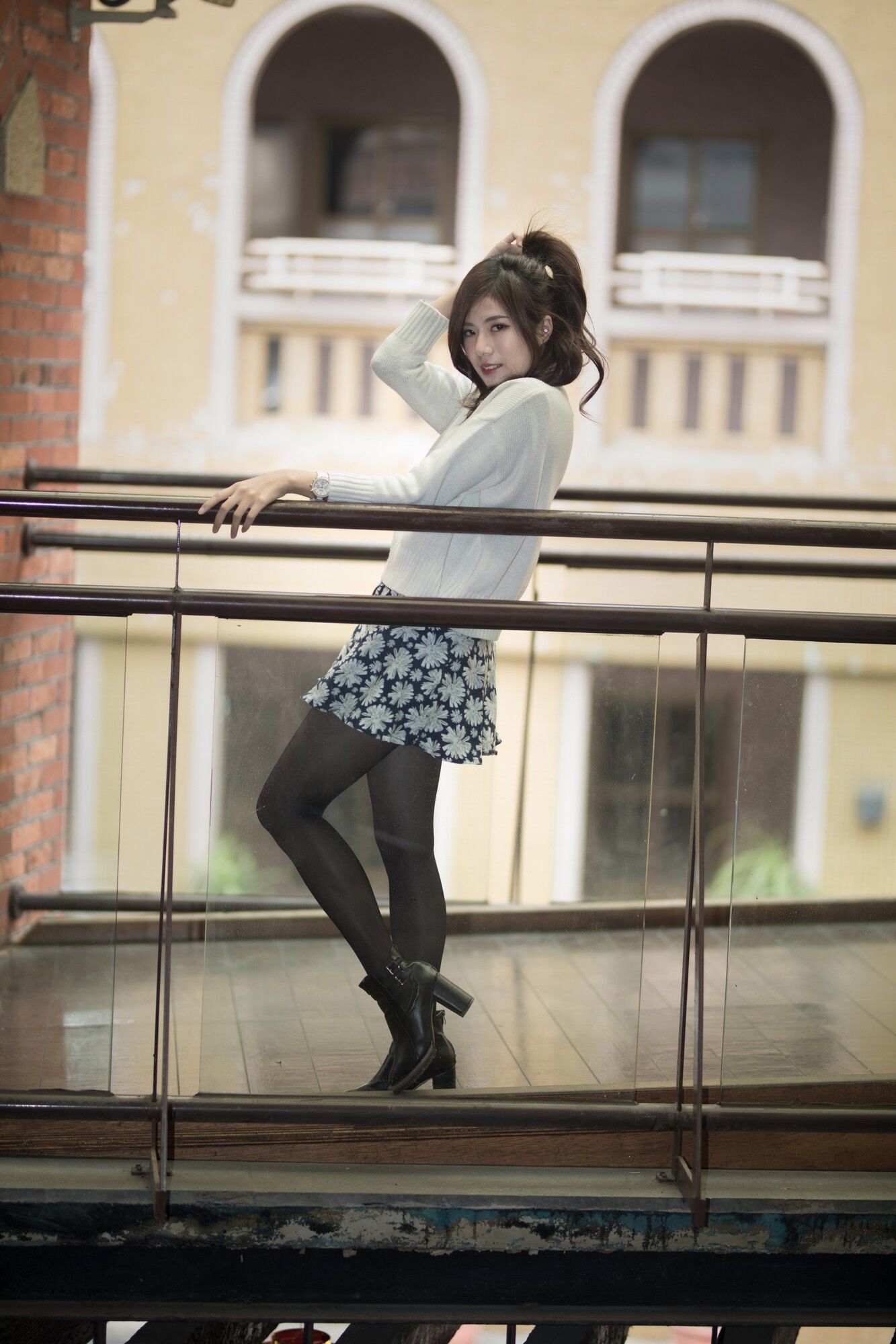 方唯真 - 3套服装黑丝街拍-图48