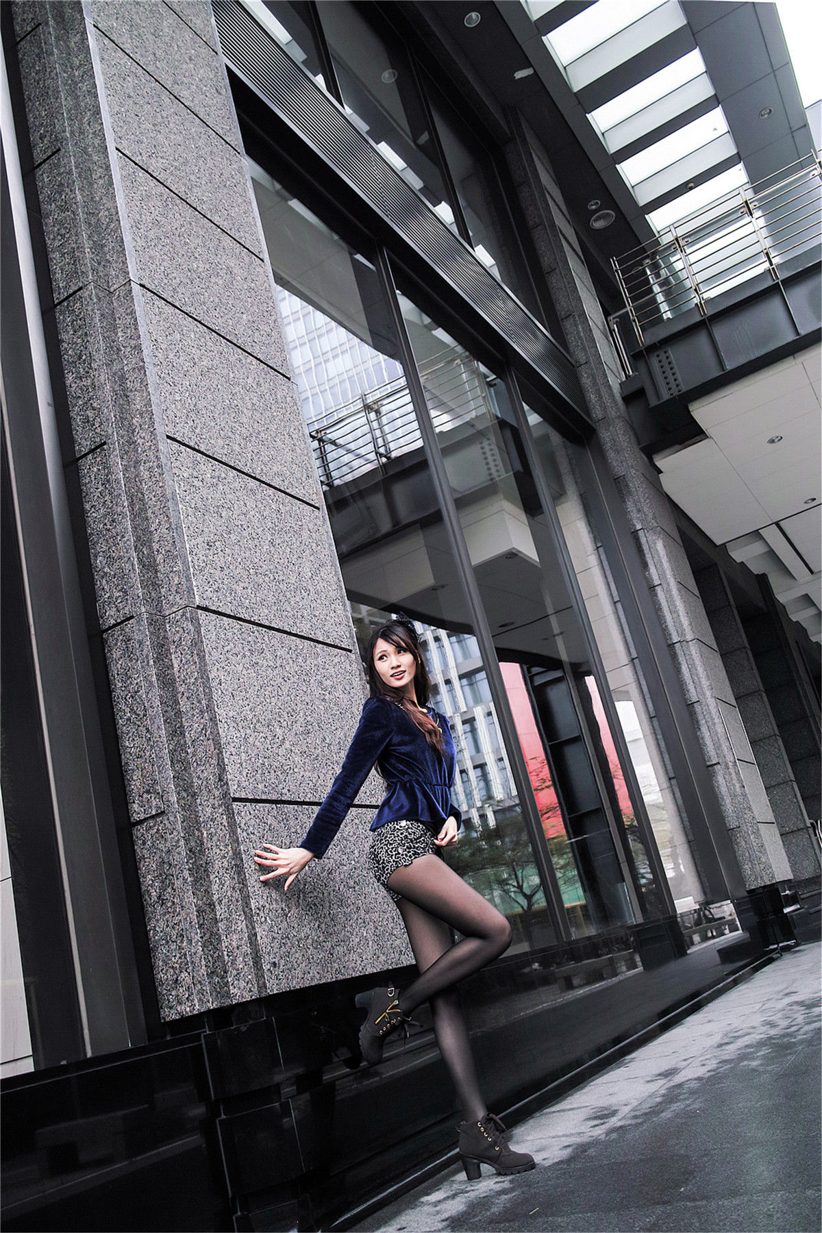 蔡译心Candice《信义商区+東區+華山文創+中山區外拍》-图8