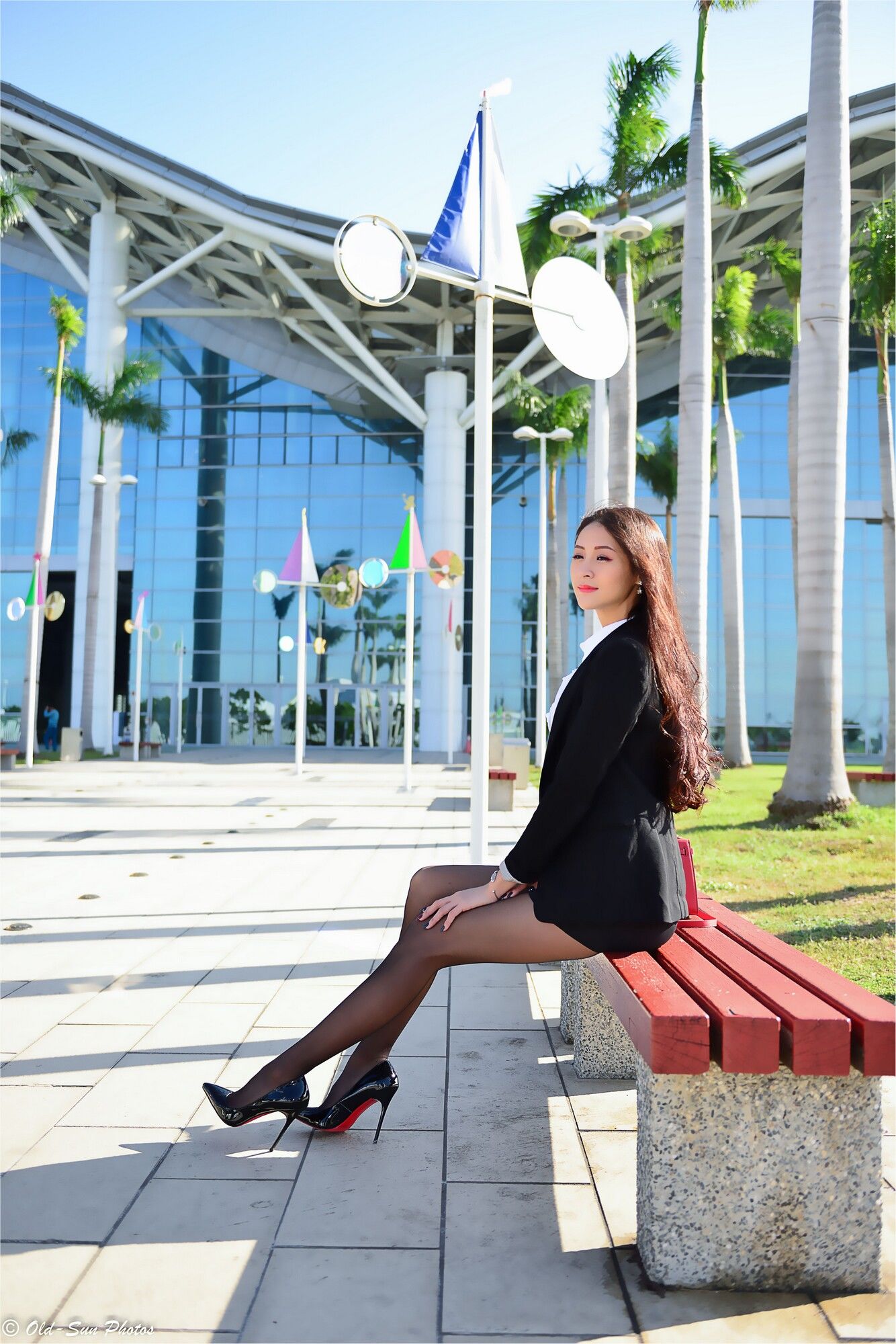 小梵《展覽館旁OL街拍》-图9