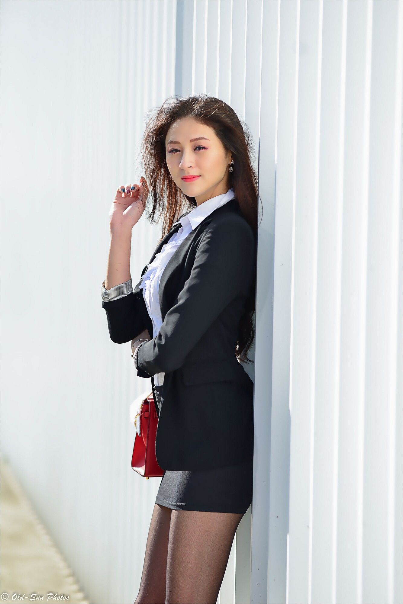 小梵《展覽館旁OL街拍》-图17