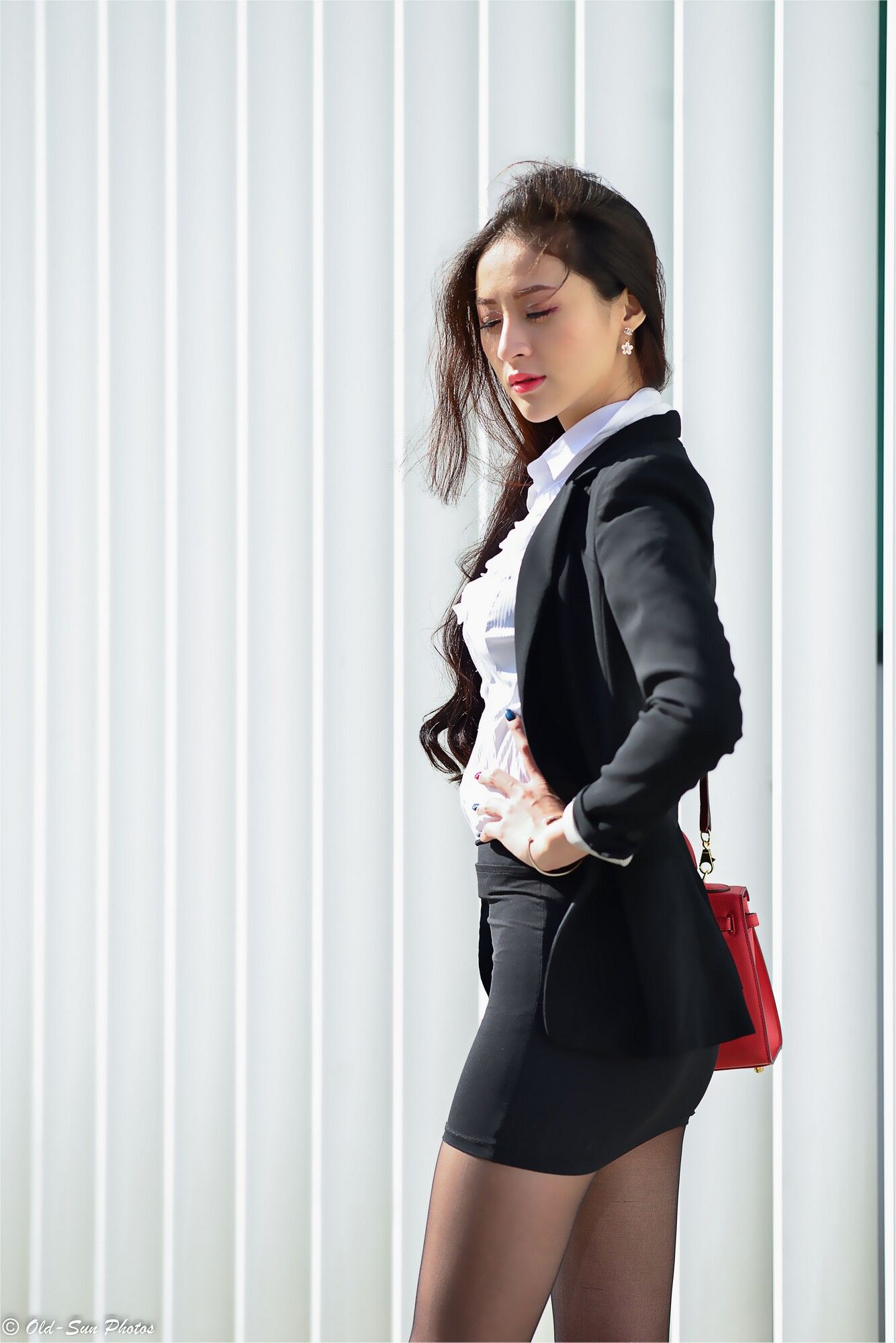 小梵《展覽館旁OL街拍》-图50