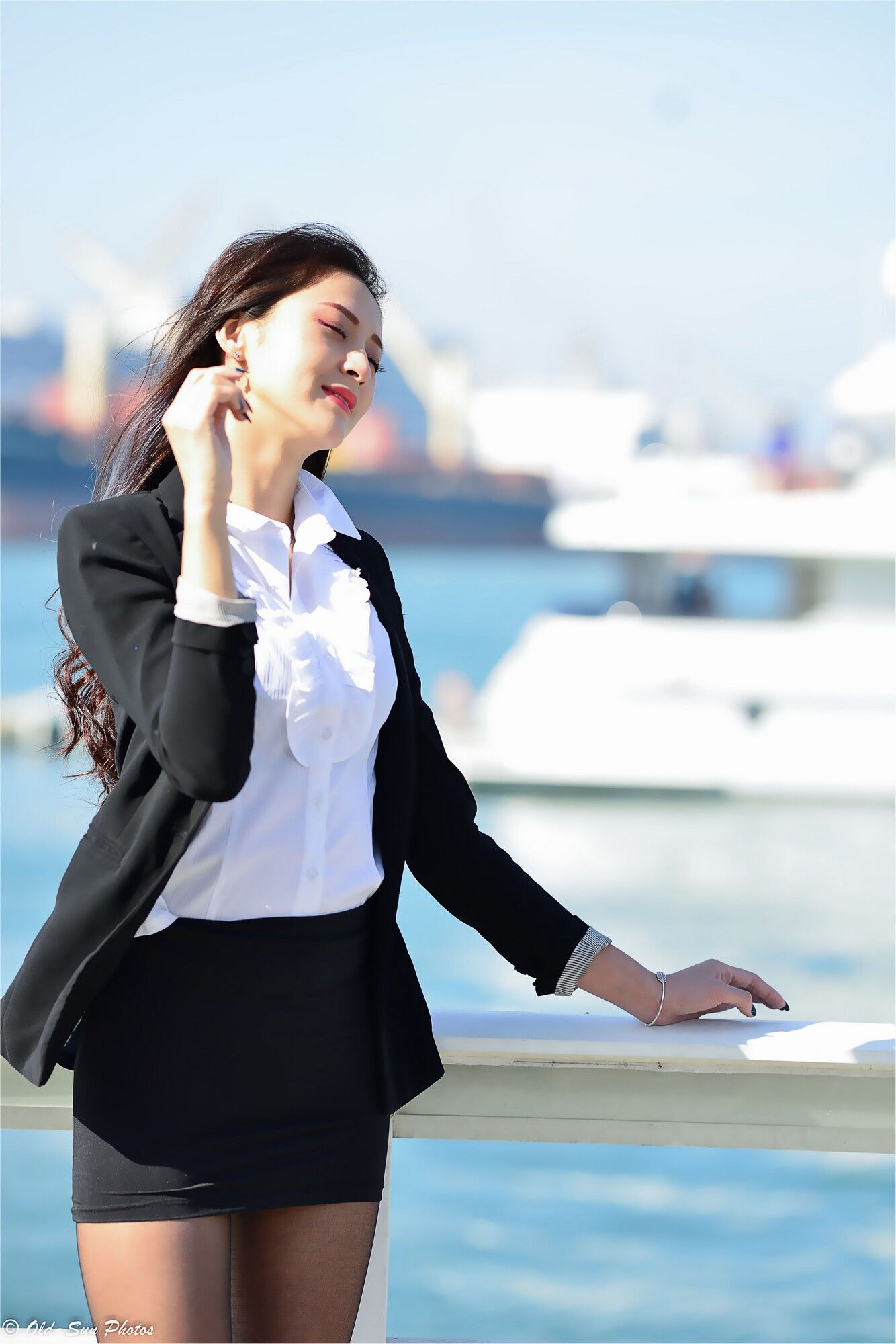 小梵《展覽館旁OL街拍》-图64