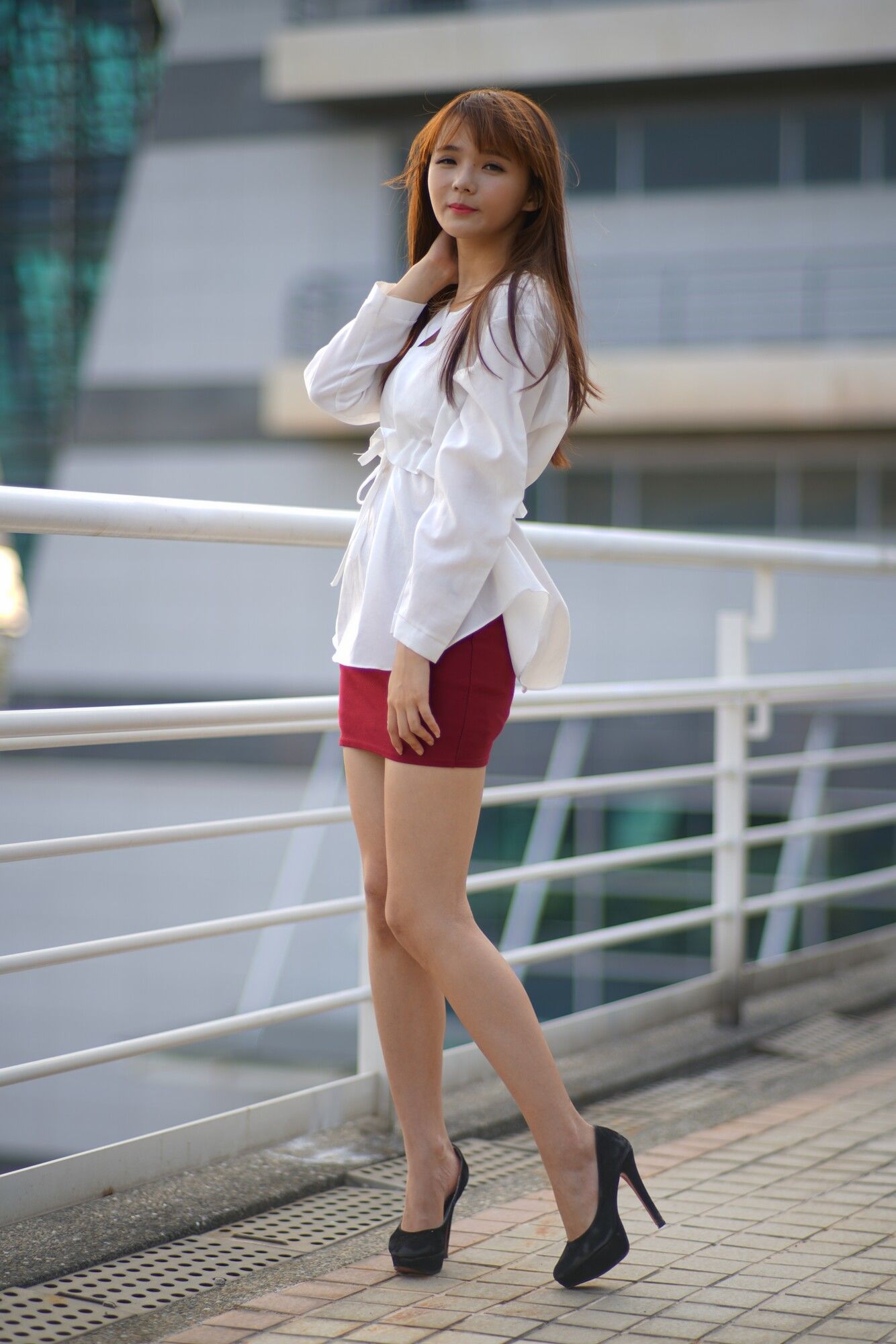 苏郁媛《烏日高鐵～街拍包臀裙》-图2