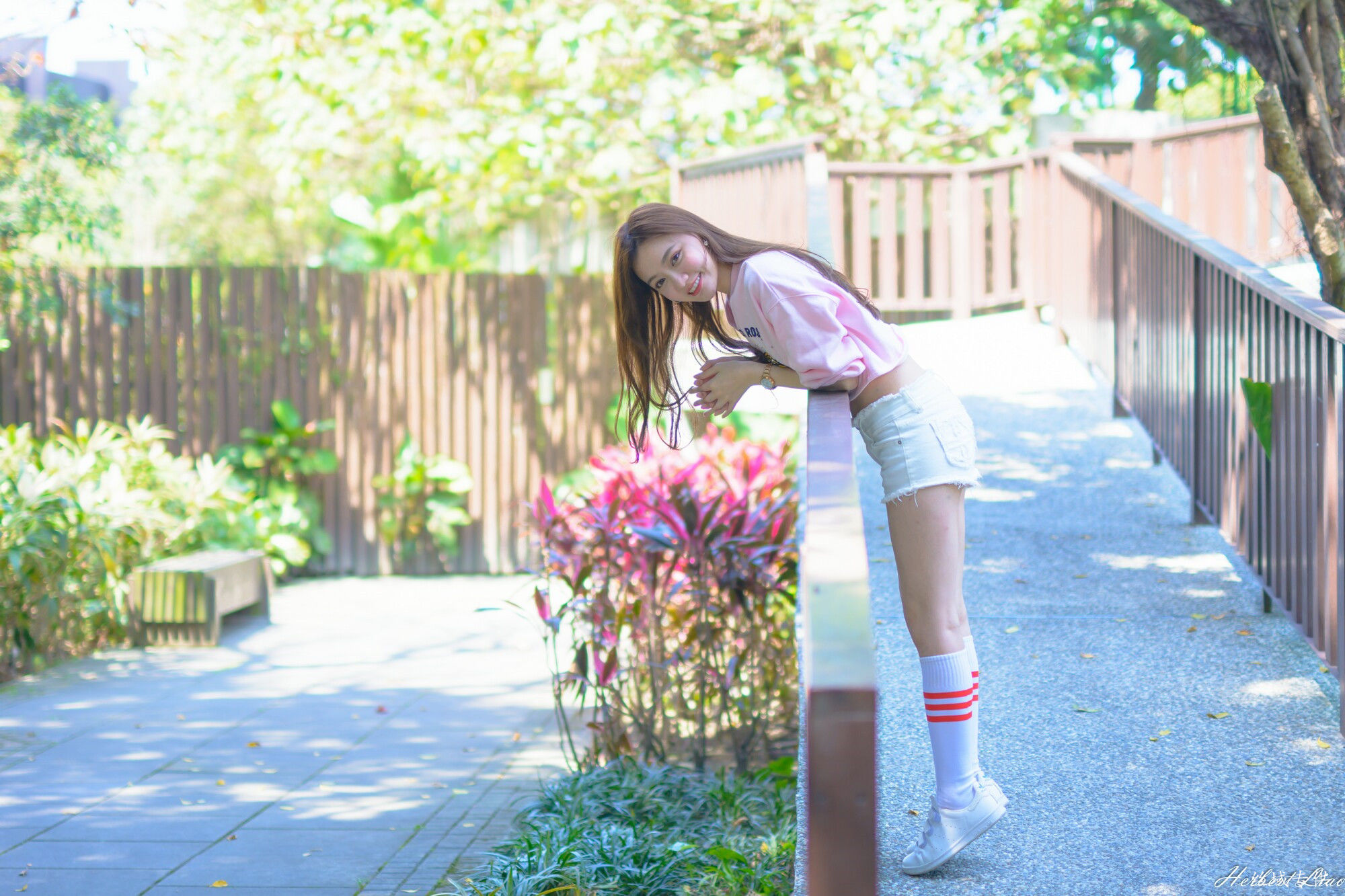 苏小立《花博新生公園 热裤运动装》-图0