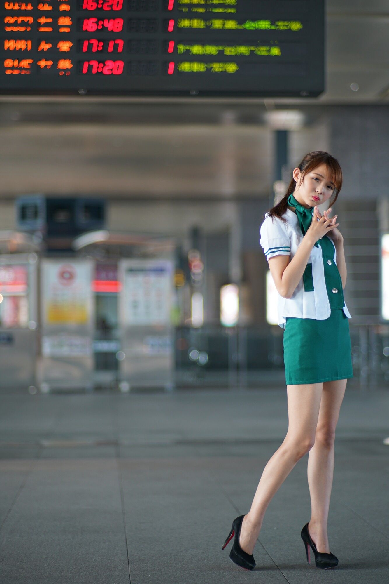 苏郁媛《烏日高鐵～空姐制服》-图26