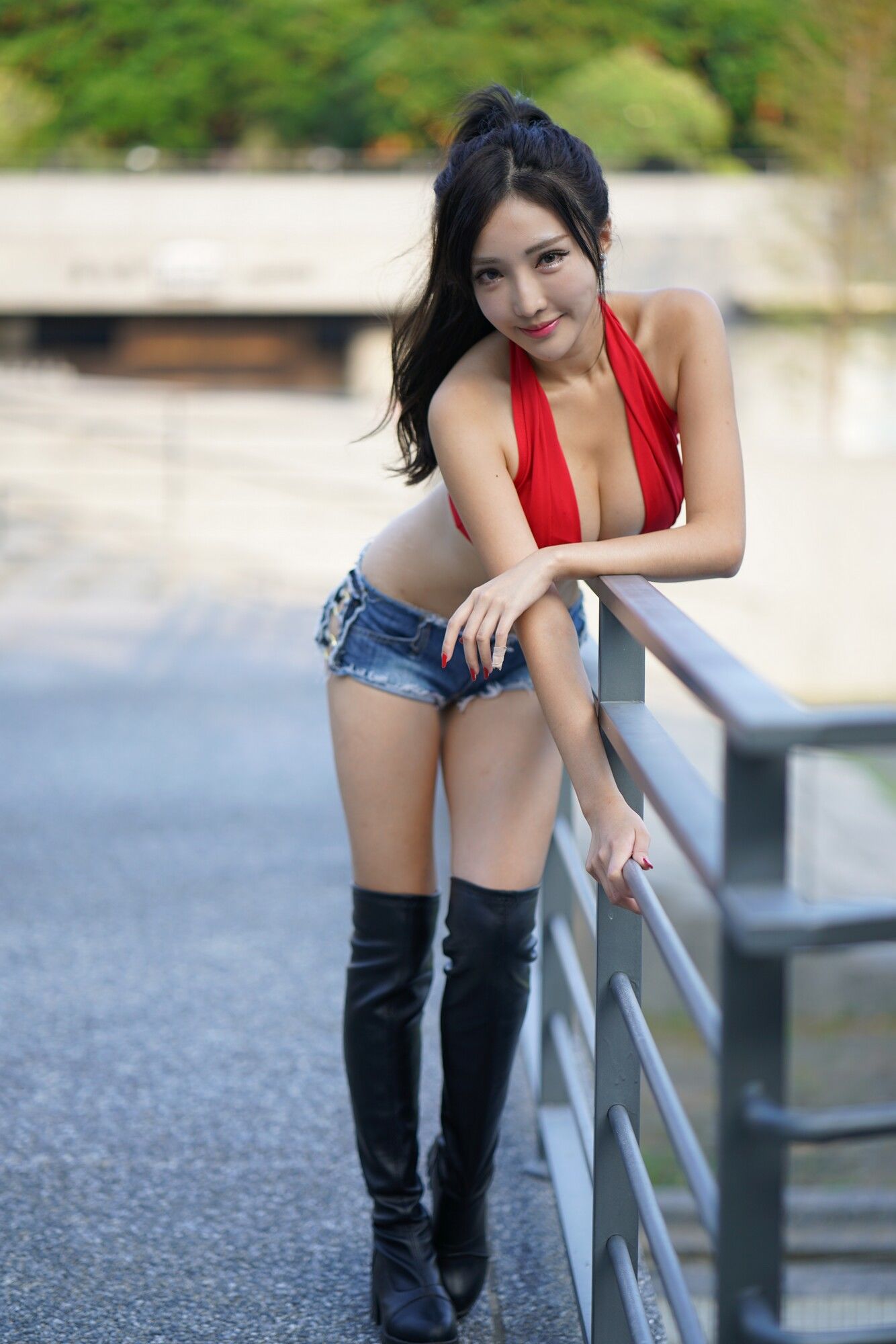 赵芸Syuan《台中美術館》牛仔长靴街拍-图74