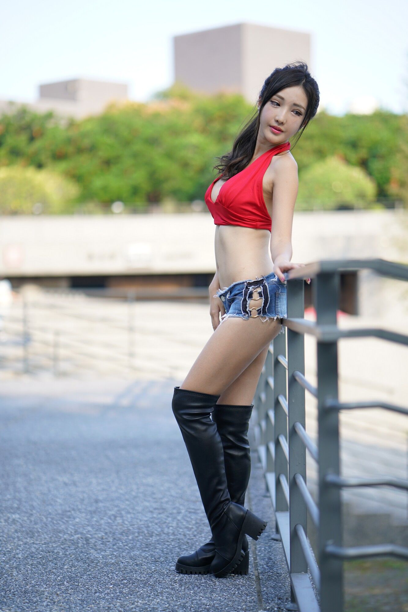 赵芸Syuan《台中美術館》牛仔长靴街拍-图75