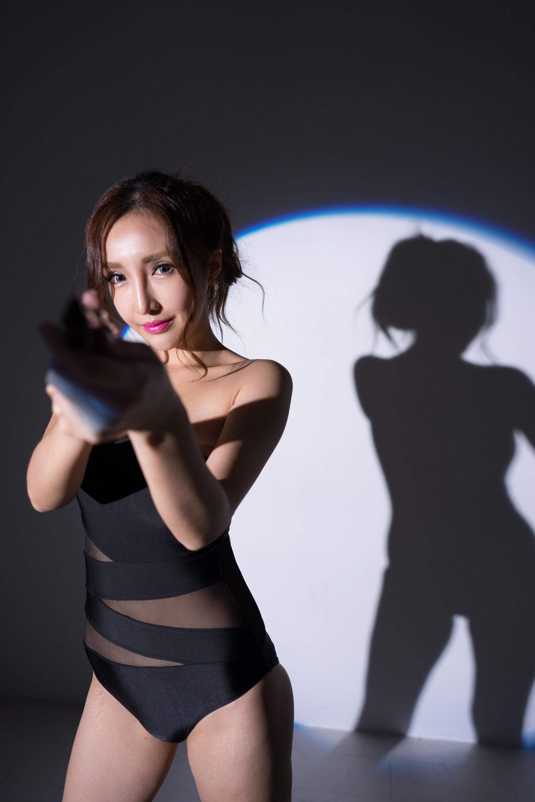 赵芸Syuan《美女枪手+性感内衣》 写真合集-图9