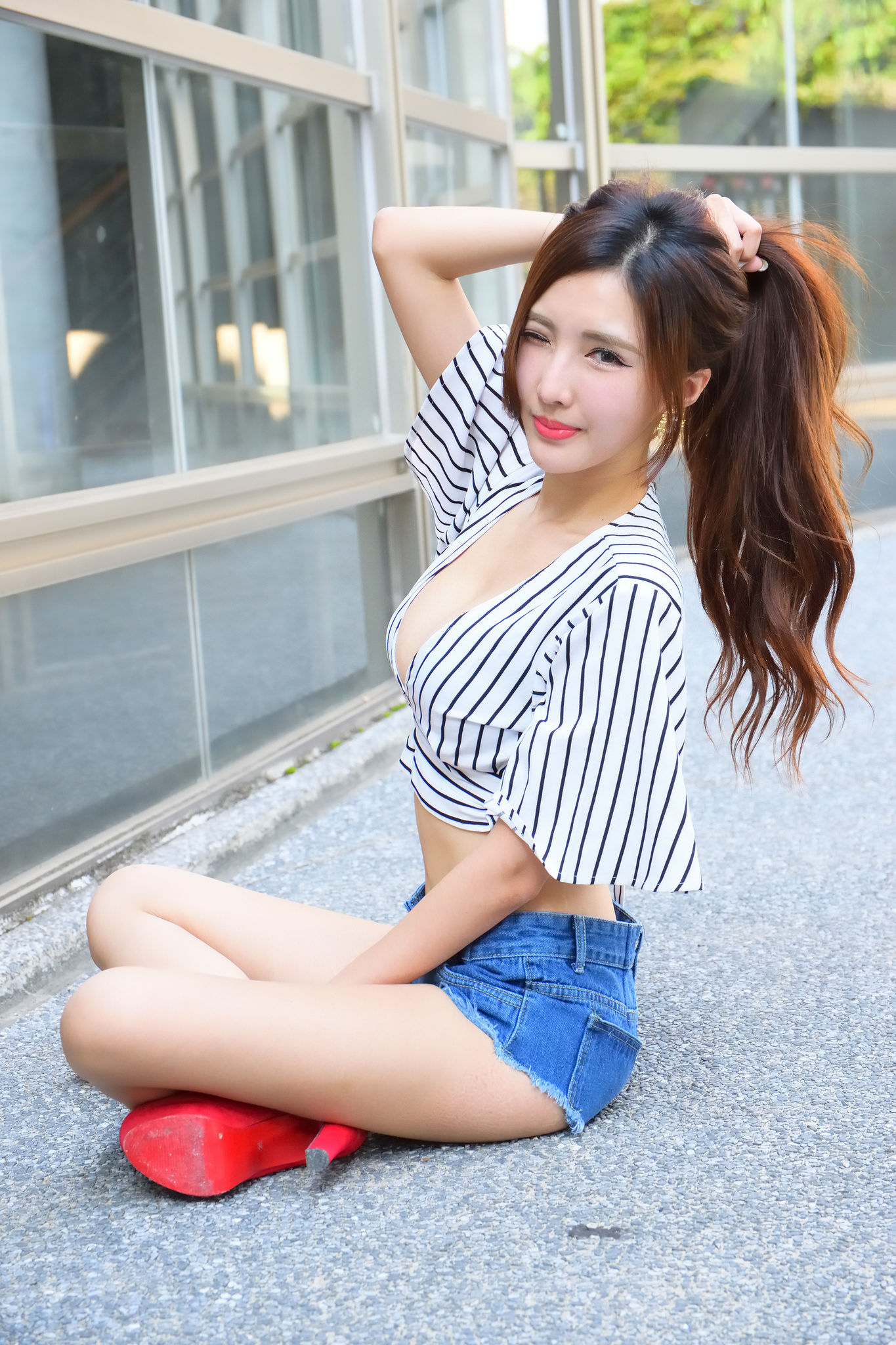 赵芸Syuan《成熟长腿美女街拍》-图1