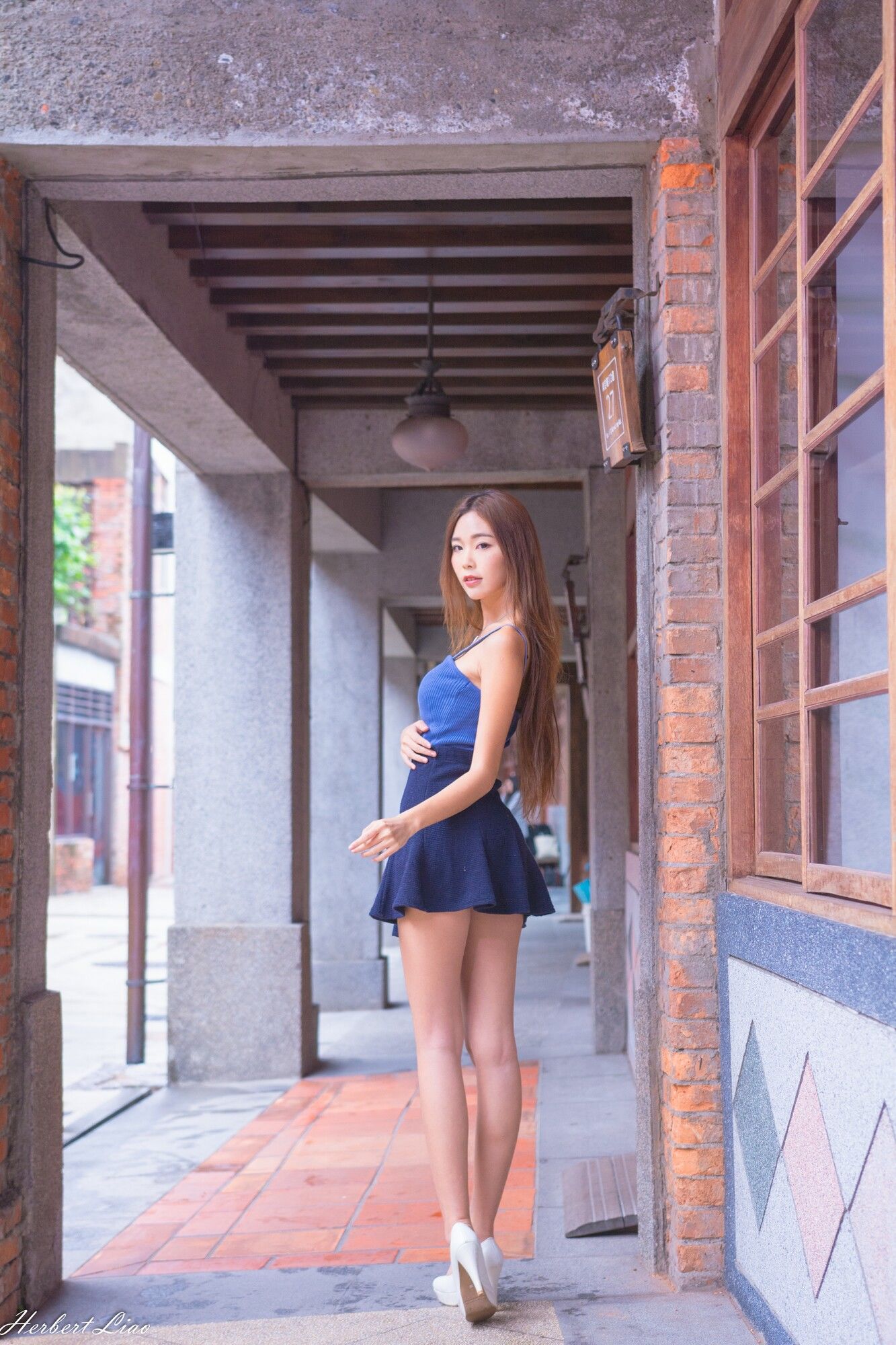 黄上晏《剝皮寮~超短裙外拍》-图26