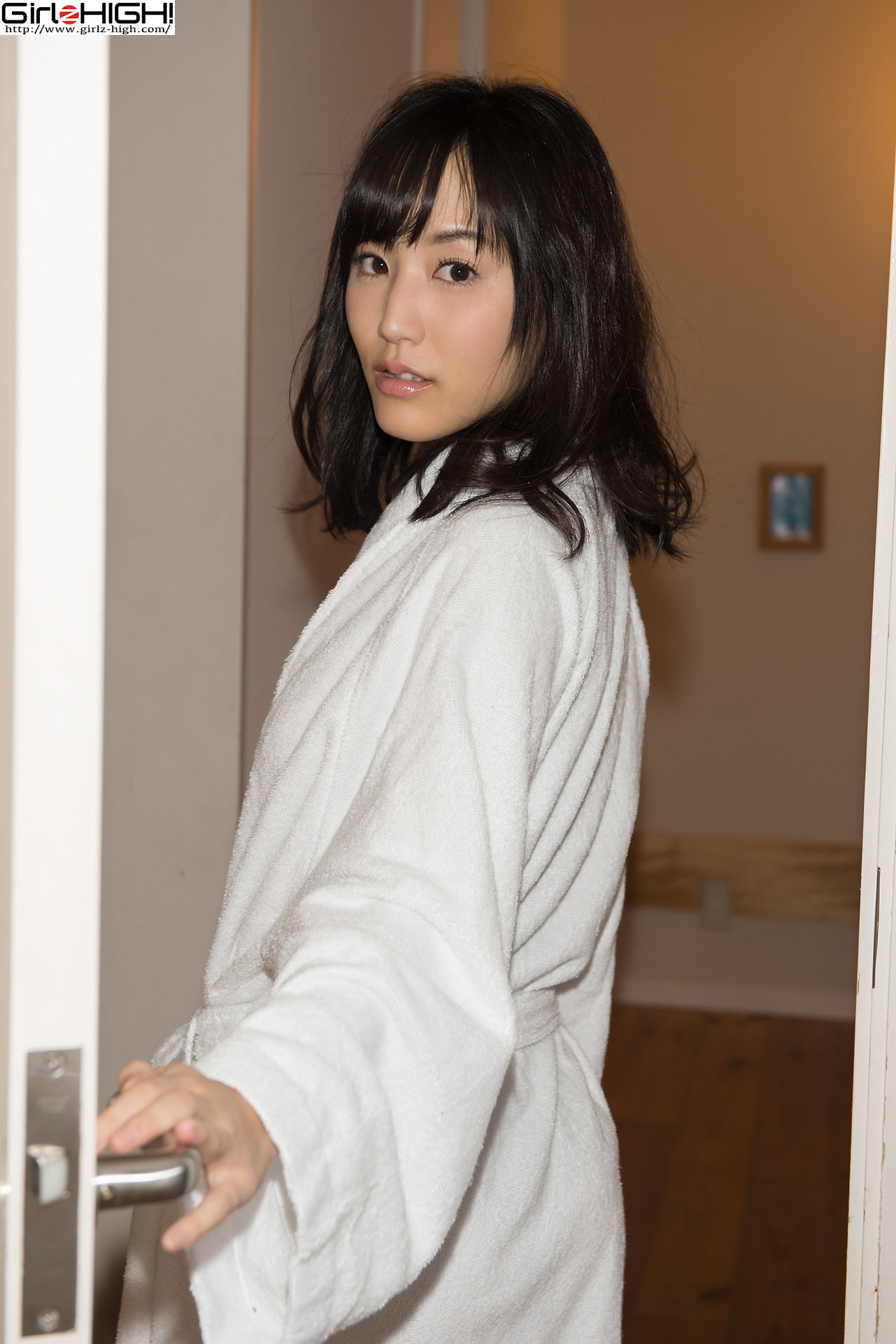 浜田由梨《イケナイことしようよ》黒下着-图1