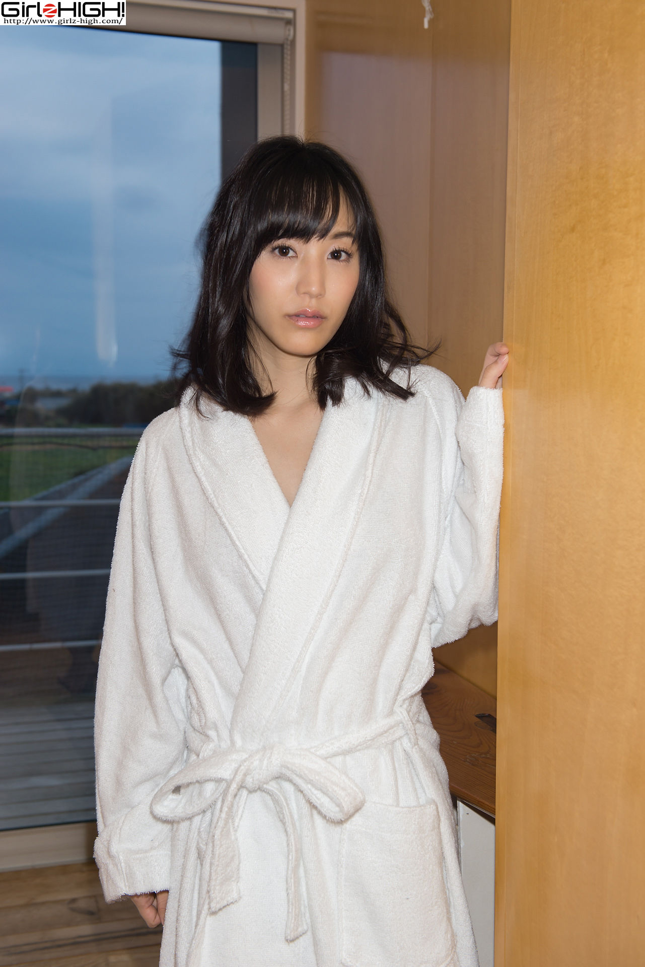 浜田由梨《イケナイことしようよ》黒下着-图2