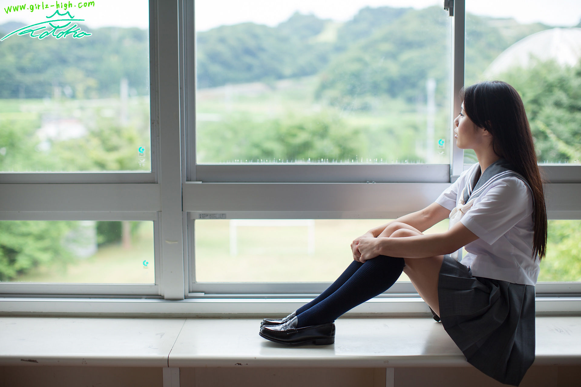 みね琴叶《どこ見てるの？》制服展開ビキニ-图7