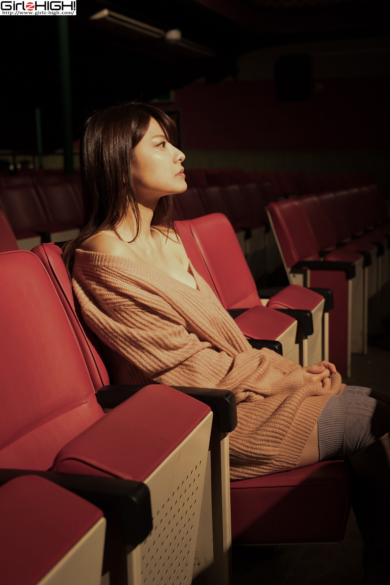 花井美理《ふたりきりの同窓会》私服系列-图5