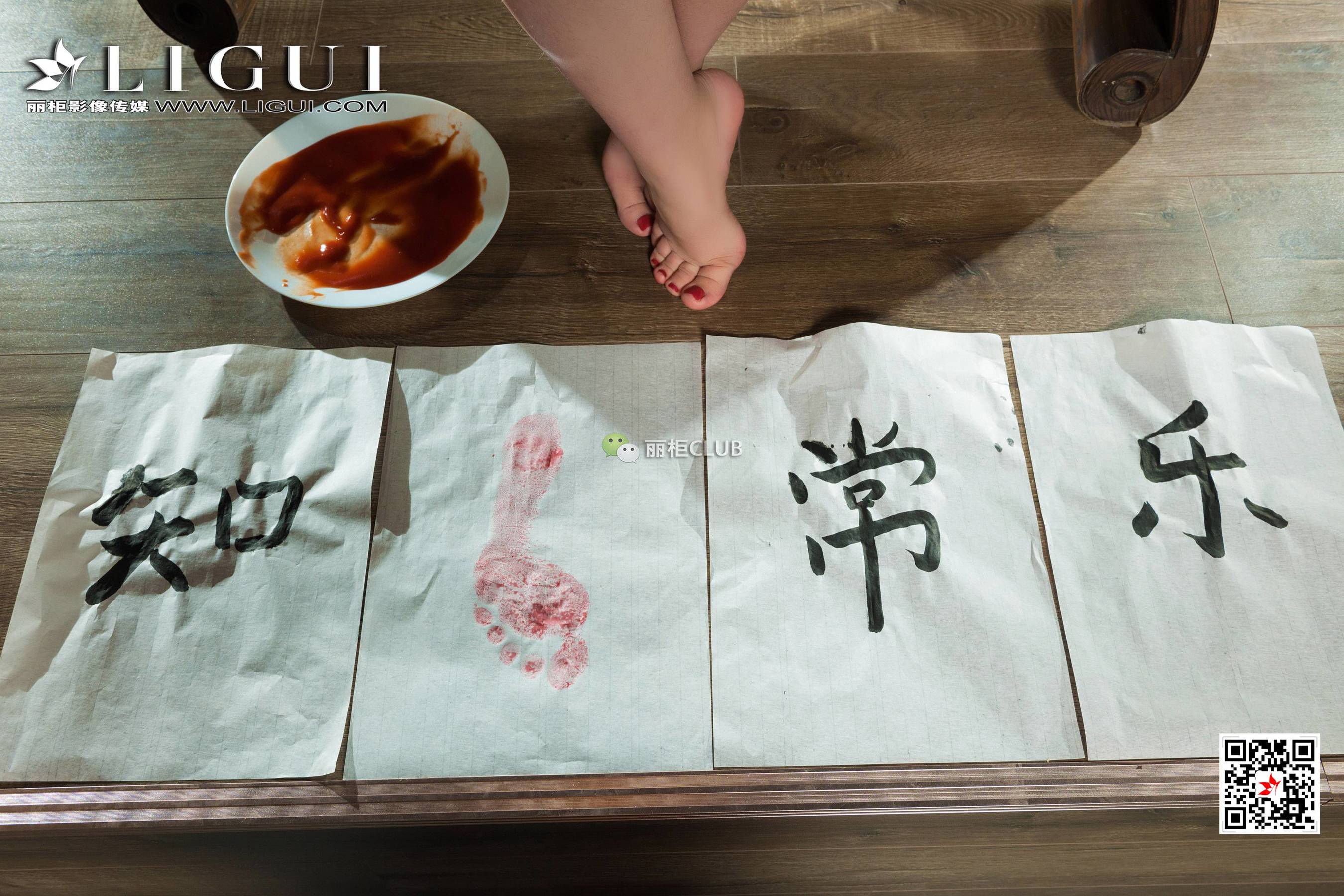 腿模果儿《古典黑丝旗袍丝足》  网络丽人-图51