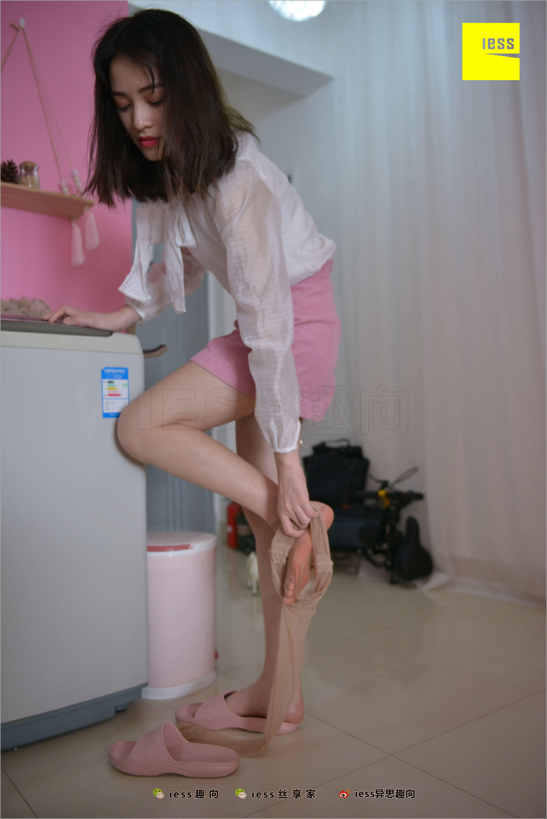 姗姗《贤惠的妻子②》  丝足便当238-图2